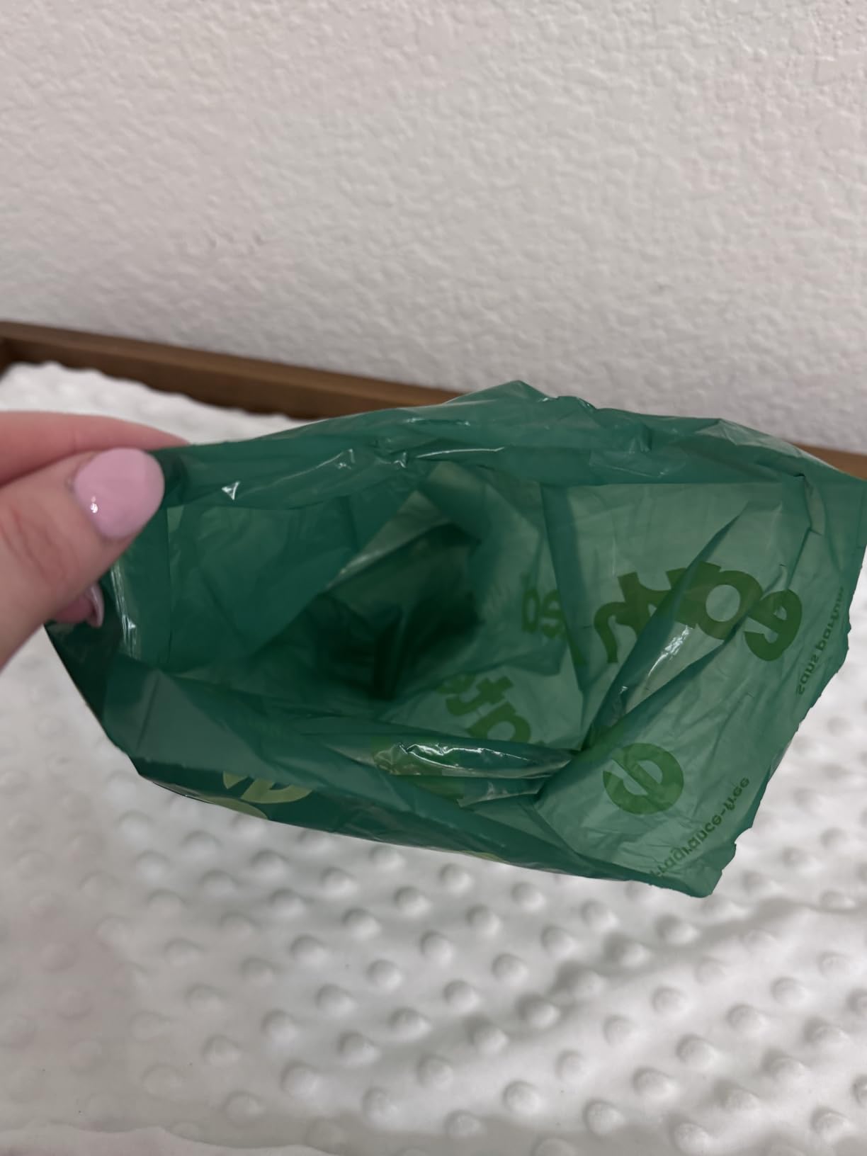 Earth Rated Poop Bags for Dogs, Guaranteed Leak Proof and Extra Thick Waste Bag Refill Rolls, Unscented, 270 Bags customer photo 1