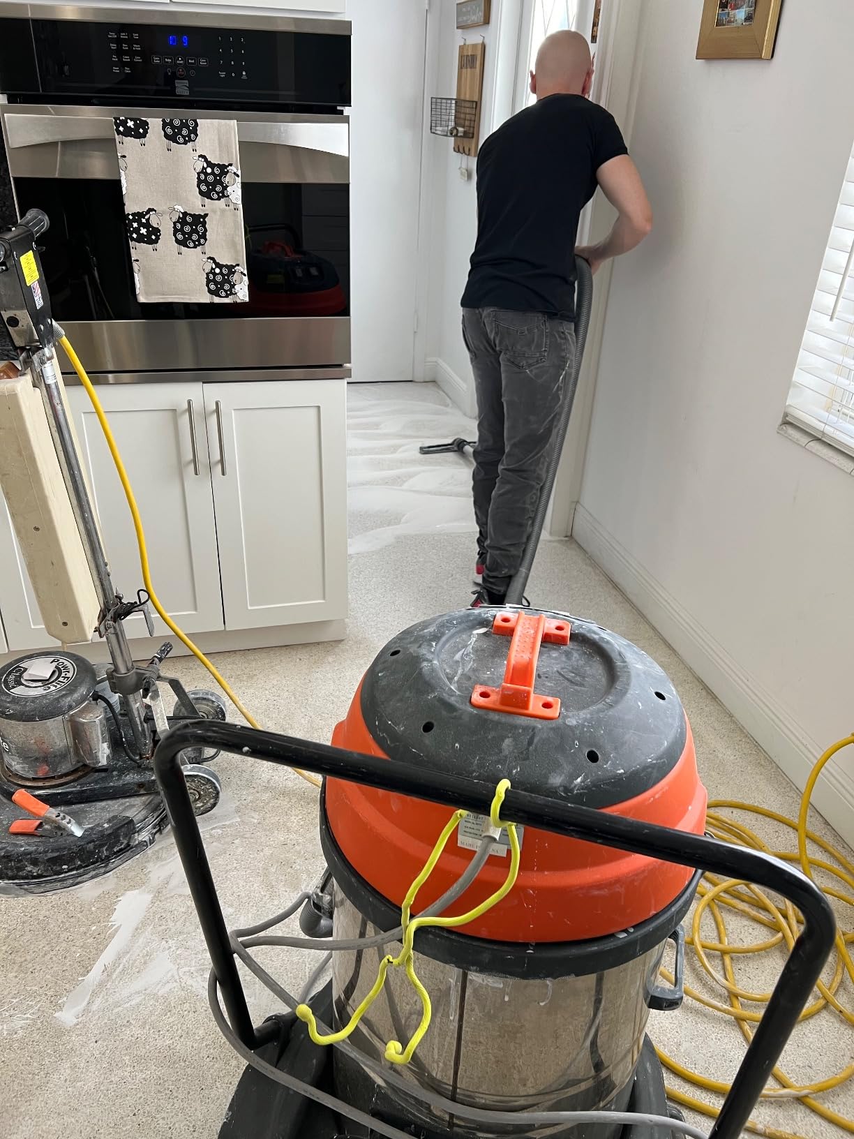 Industrial Wet/Dry Vacuum Cleaner | 2 Motors | 2000 Watt Power | 225 CFM | 21-Gallon Capacity customer photo 2