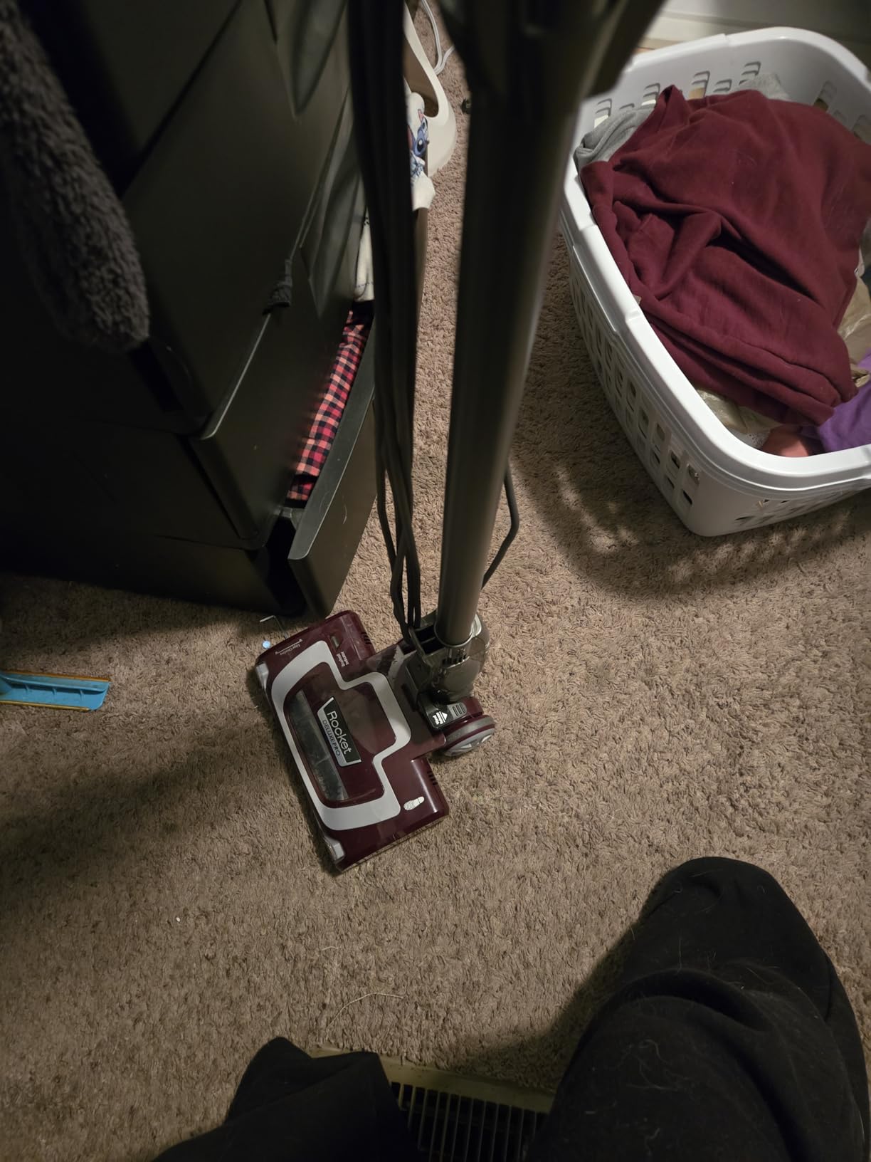 Shark HV322 Rocket Pet Plus Corded Stick Vacuum with LED Headlights, XL Dust Cup, Lightweight, Perfect for Pet Hair Pickup, Converts to a Hand Vacuum, with (2) Pet Attachments, Bordeaux/Silver customer photo 2