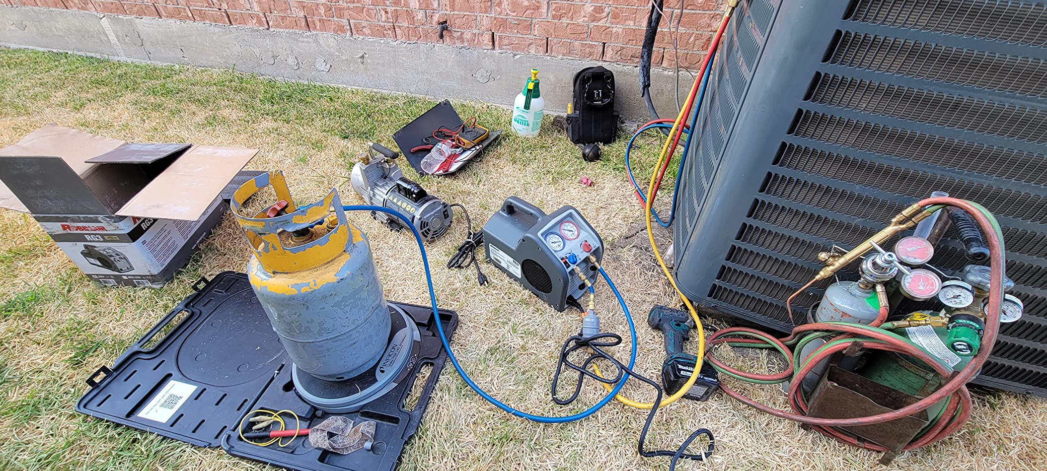Robinair RG3 Portable Refrigerant Recovery Machine - 115V, 60Hz, for Both Liquid and Vapor Refrigerant customer photo 2
