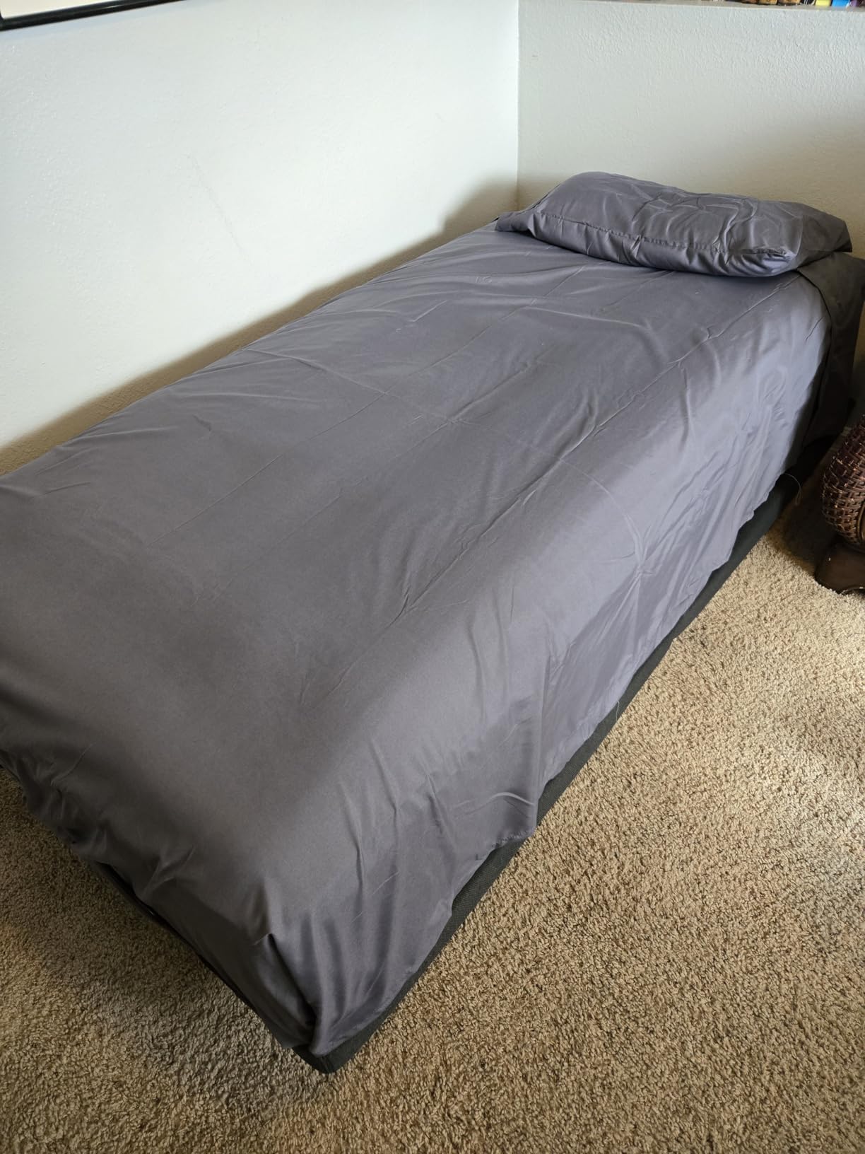 Queen Size Sheet Set - 4 Piece Bed Sheets, Soft and Breathable Microfiber, Includes 1 Fitted Sheet, 1 Flat Sheet and 2 Pillowcases - Oeko Tex (Grey) customer photo 2