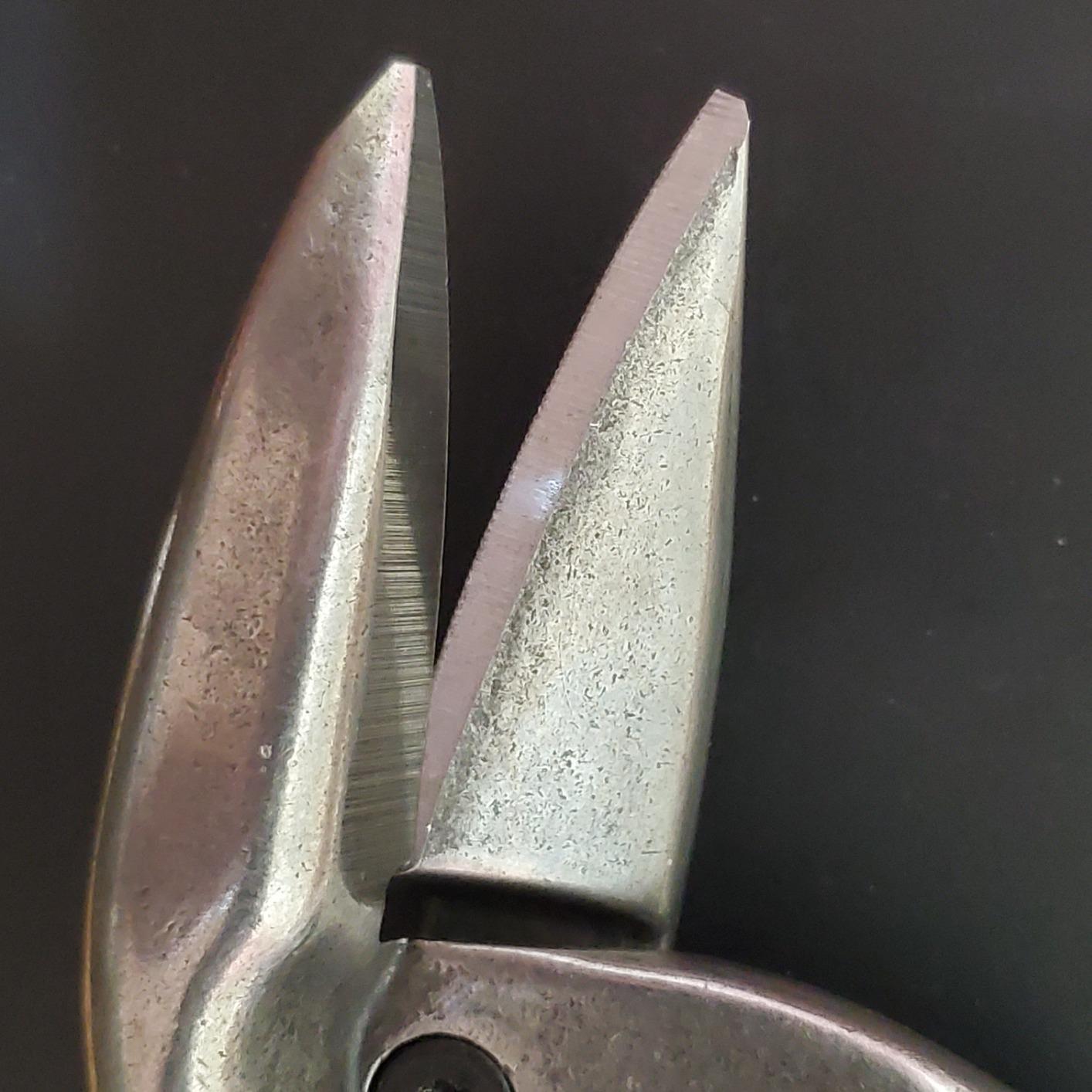 MIDWEST Aviation Snip - Straight Cut Offset Tin Cutting Shears with Forged Blade & KUSH'N-POWER Comfort Grips - MWT-6510S customer photo 1