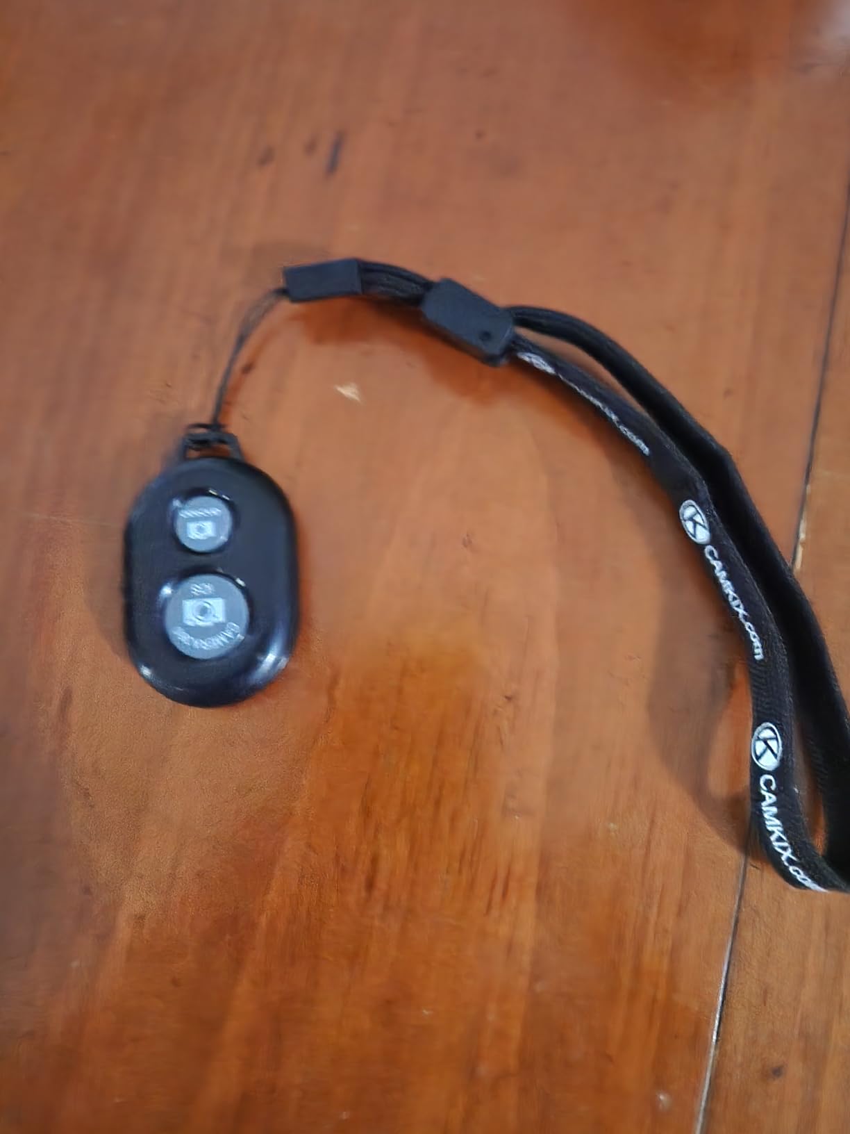CamKix Camera Shutter Remote Control with Bluetooth Wireless Technology - Create Amazing Photos and Videos Hands-Free - Works with Most Smartphones and Tablets (iOS and Android) customer photo 1