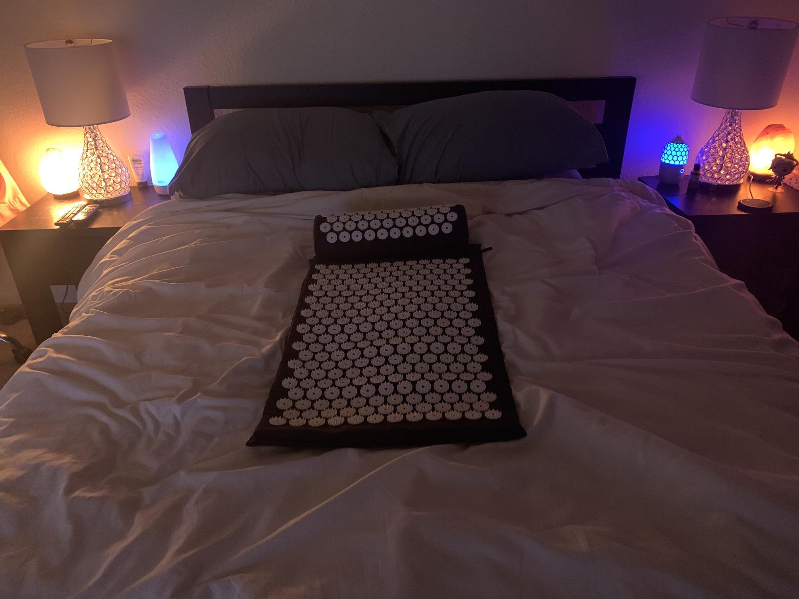 Sivan Back and Neck Pain Relief Acupressure Mat and Pillow Set, Chronic Back Pain Treatment customer photo 2