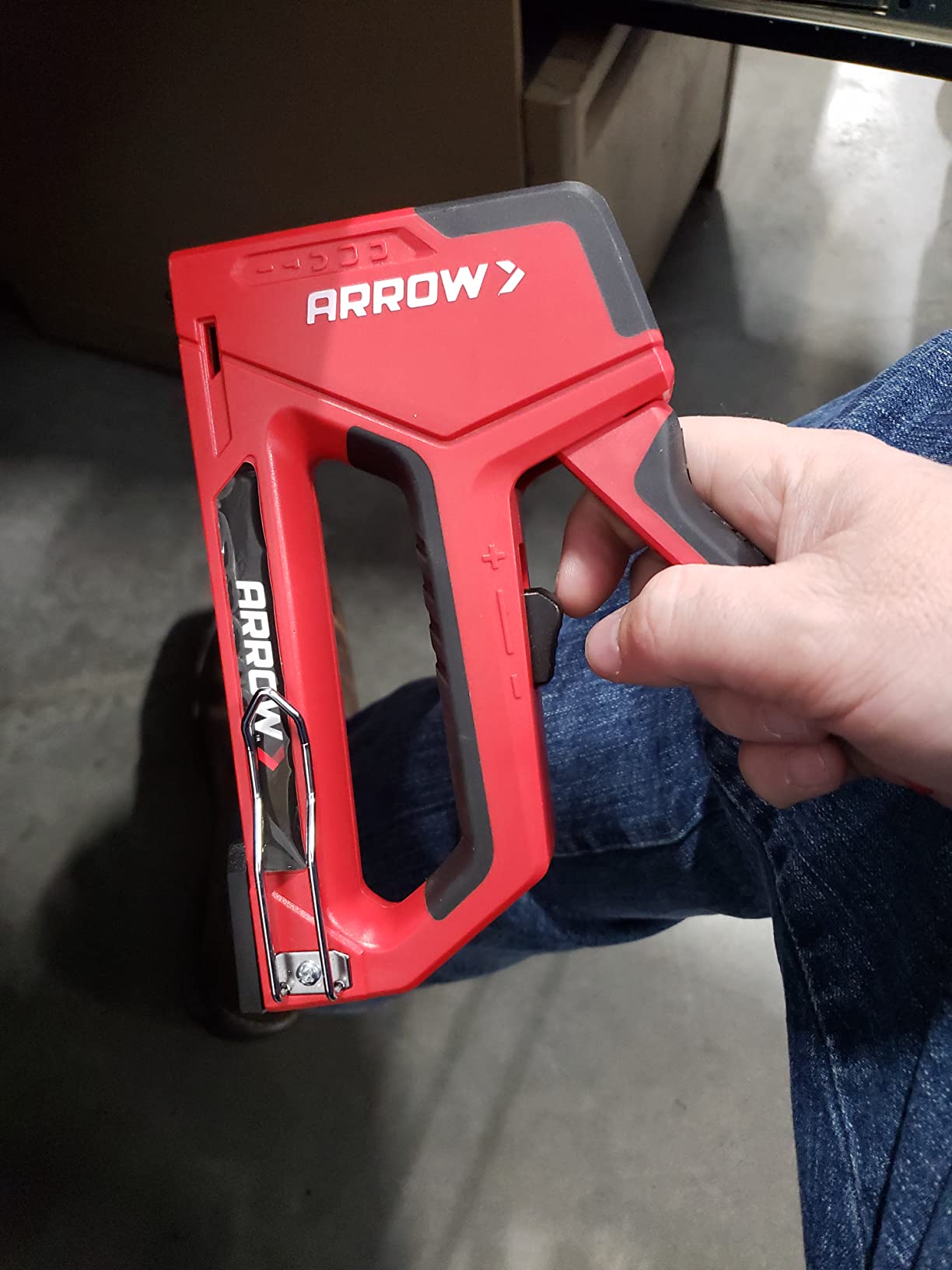 Arrow T501 5-in-1 Manual Staple and Nail Gun, Wire Stapler, and Brad Nailer for Wood, Upholstery, Construction, Insulation, Crafts, Fencing, and Cable, Black/Red customer photo 1
