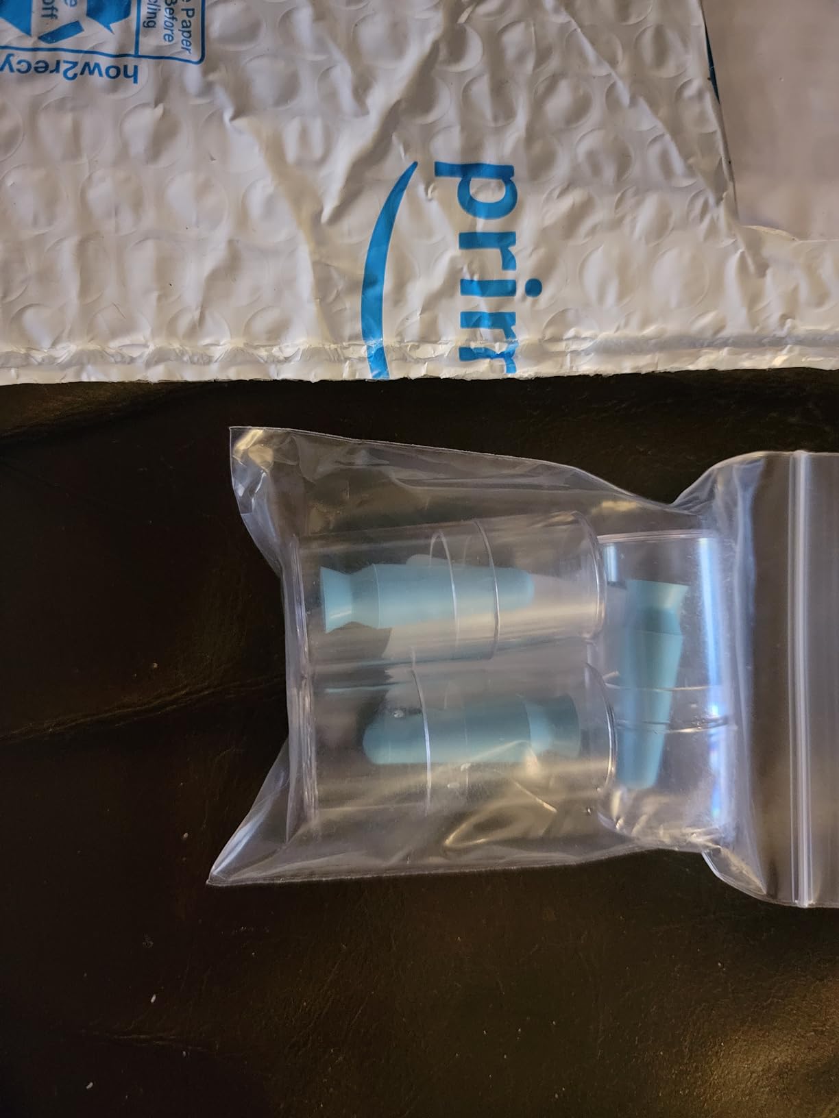 DMV Scleral Cup Large Contact Lens Handler - Inserts Scleral Contact Lenses and Prosthetic Eyes (Ventless) - Pack of 3 Light Blue customer photo 1