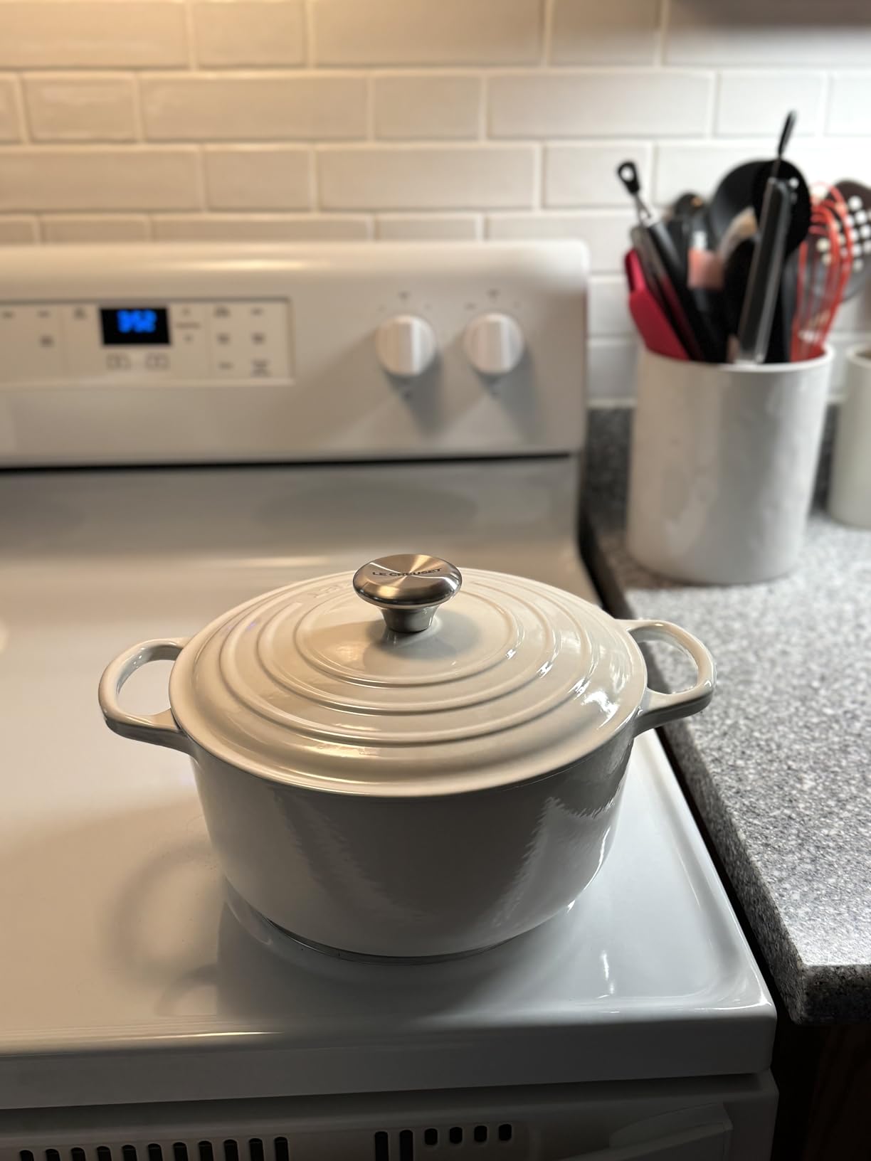 Le Creuset Enameled Cast Iron Signature Round Dutch Oven, 7.25 qt., Flame customer photo 2