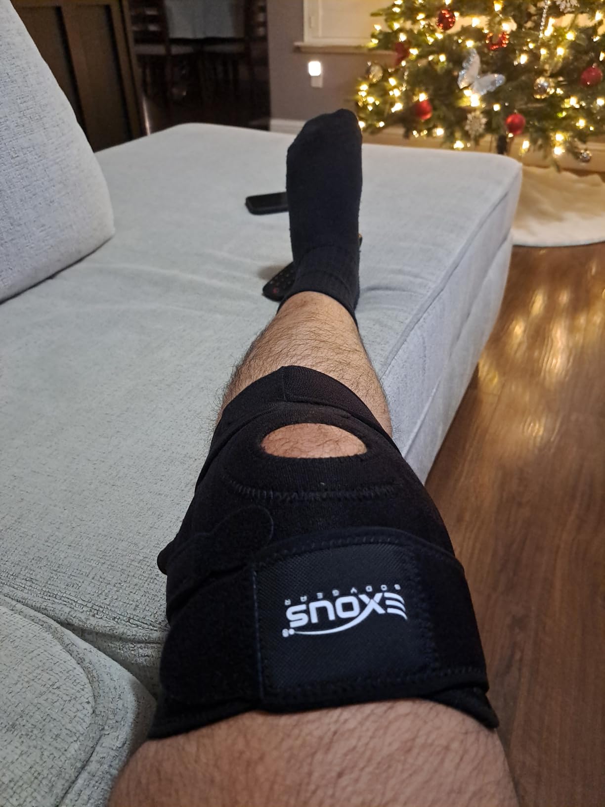 Knee Brace Meniscus Tear Support For Arthritis Acl, Mcl Pain Patented 4-way Adjustable Wraparound Strap Dual Side Stabilizer For Patella Stability customer photo 2