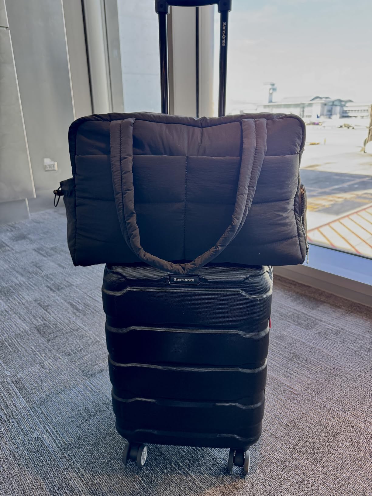 Samsonite Omni PC Hardside Expandable Luggage with Spinner Wheels, Black, Carry-On 20-Inch customer photo 2