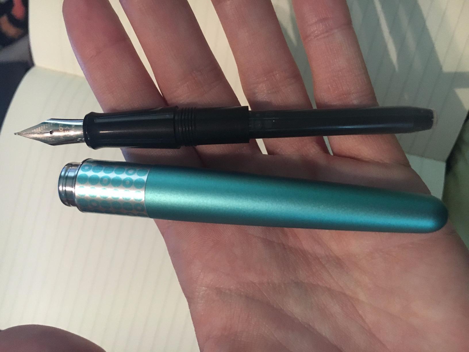 PILOT MR Retro Pop Collection Fountain Pen in Gift Box, Turquoise Barrel with Dots Accent, Fine Point Stainless Steel Nib, Refillable Black Ink (91436) customer photo 1