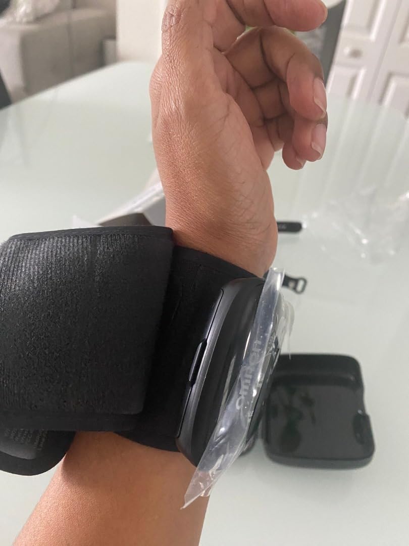 OMRON 7 Series Wireless Wrist Blood Pressure Monitor for Home Use - #1 Doctor & Pharmacist Recommended Brand - Clinically Validated - Connect App customer photo 2