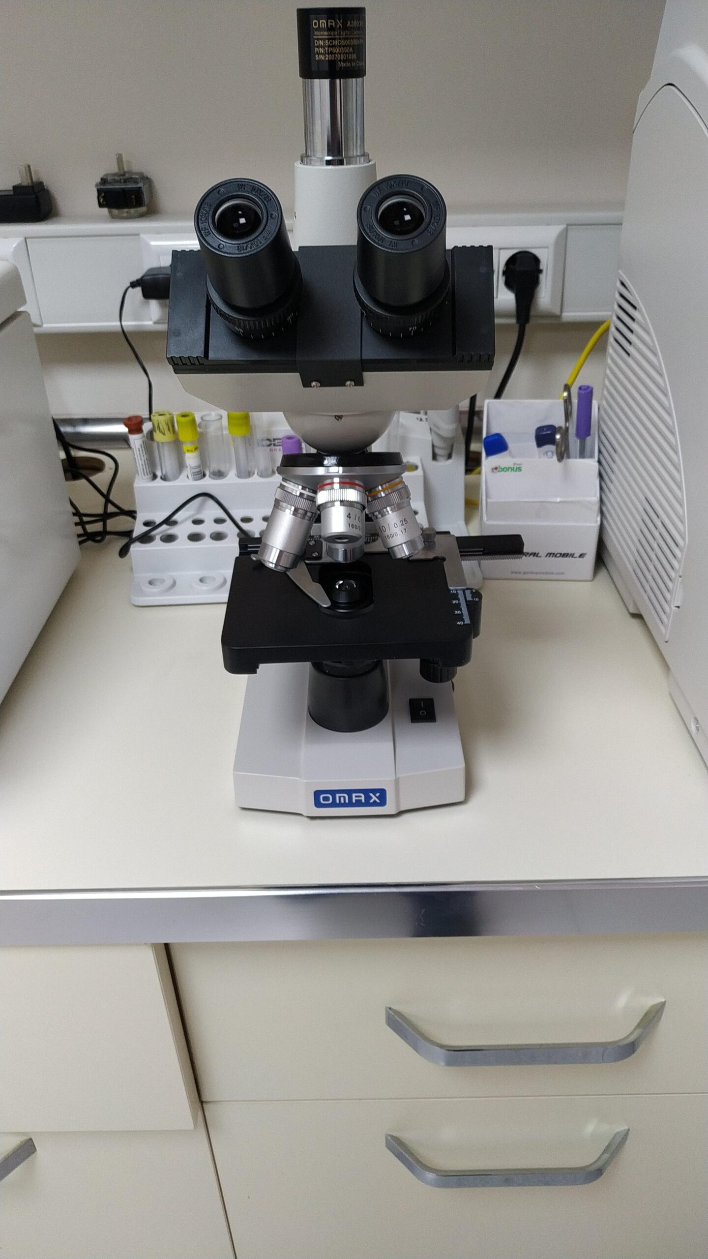 OMAX - 40X-2500X LED Digital Trinocular Lab Compound Microscope with USB Camera and Mechanical Stage - M83EZ-C03S customer photo 2