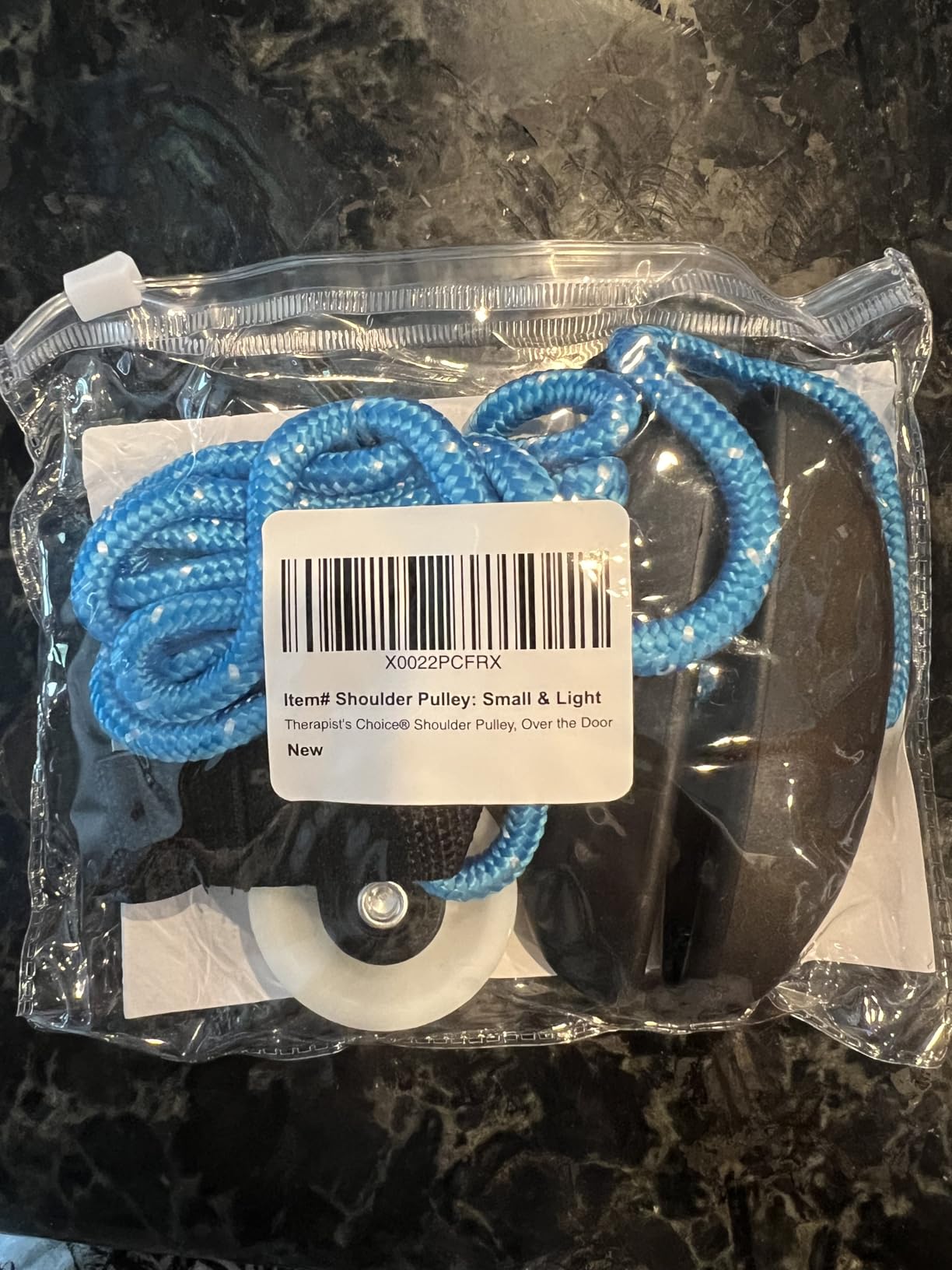 Therapist's Choice Shoulder Pulley, Over The Door, with Patient Guide. Aids Recovery and Rehabilitation of Shoulder, Rotator Cuff, Shoulder Pain, Frozen Shoulder, Pain Free Range of Motion (Blue) customer photo 2