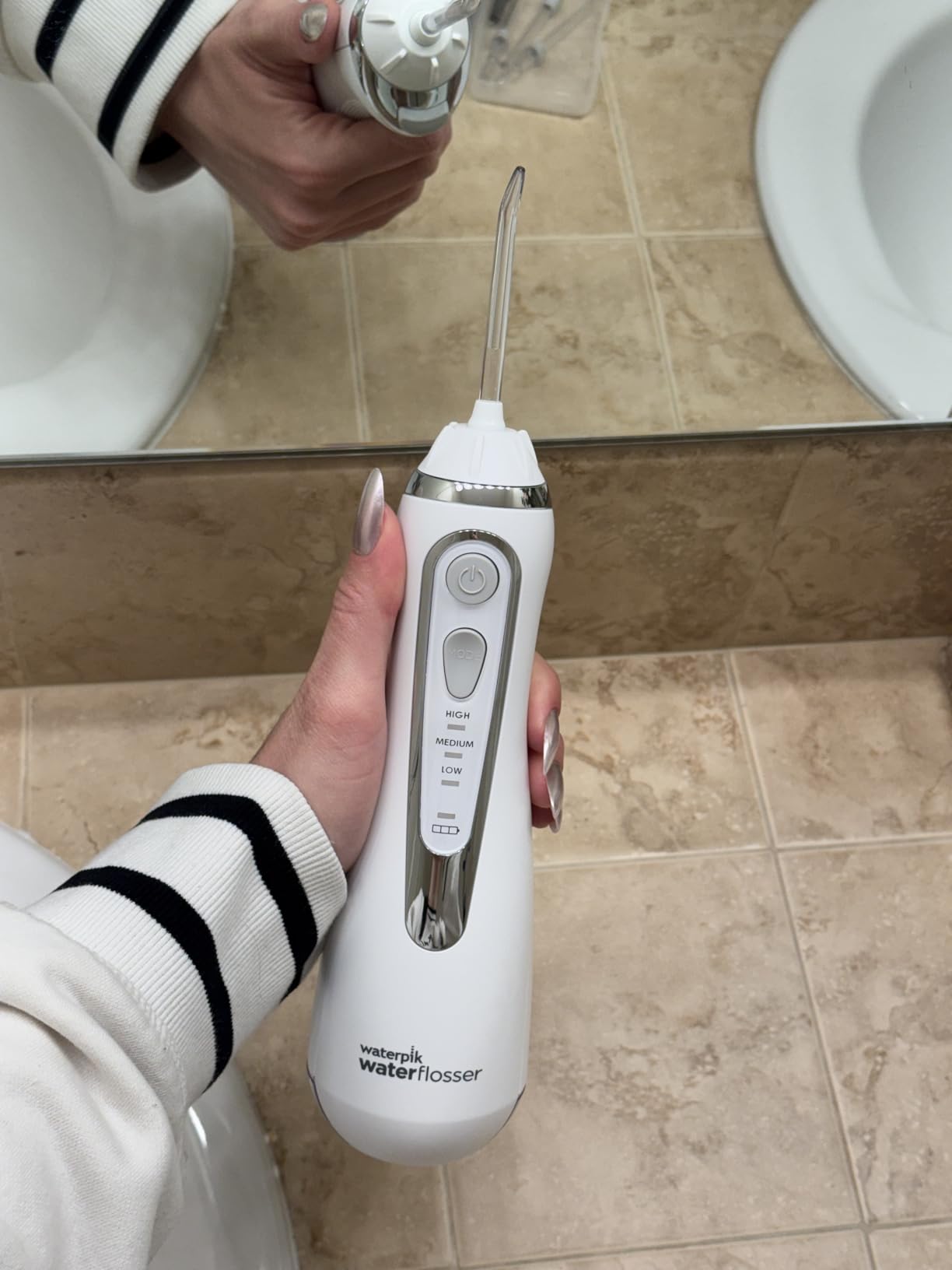 Waterpik Cordless Advanced 2.0 Water Flosser For Teeth, Gums, Braces, Dental Care With Travel Bag and 4 Tips, ADA Accepted, Rechargeable, Portable, and Waterproof, White WP-580, Packaging May Vary customer photo 2