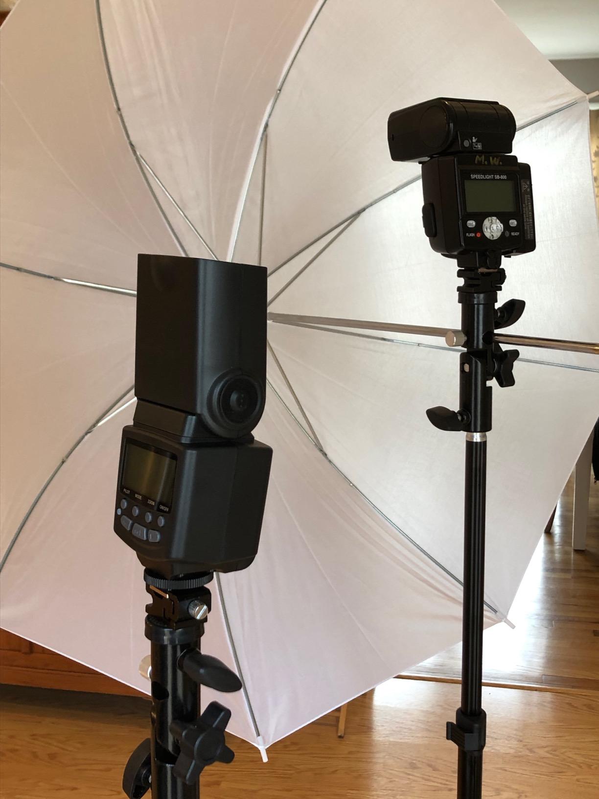 EMART 33 inch Reflective Photography Umbrella, Studio Camera Photographic Props with Adjustable Light Stand, Flash Diffuser for Speedlight (4 Pack) customer photo 2