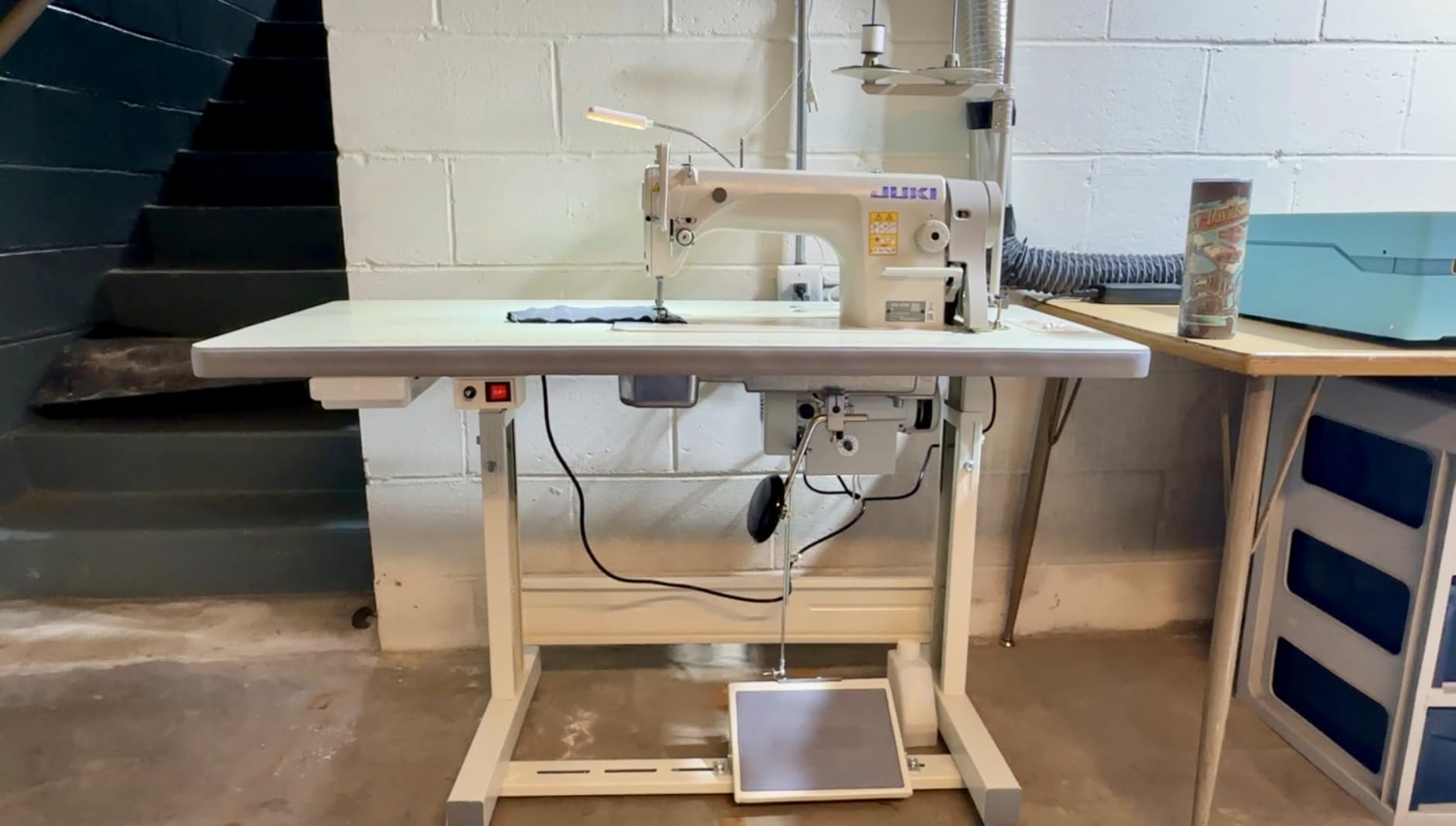 DDL-8700-H Industrial Straight Stitch Sewing Machine, K.D table & Servo Motor DIY customer photo 2