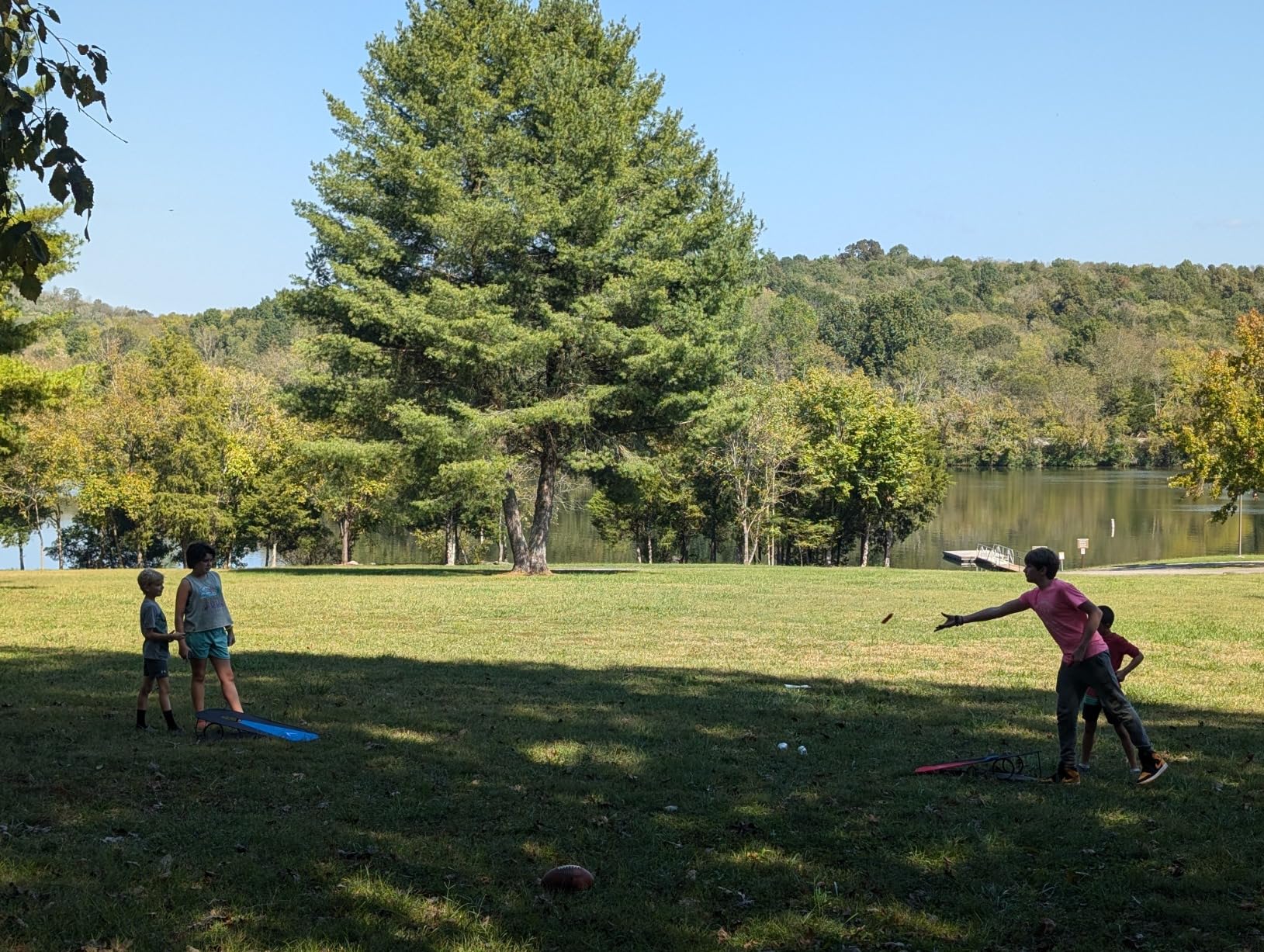 Himal Collapsible Portable Corn Hole Boards with 8 Cornhole Bean Bags (3 x 2-feet) customer photo 1