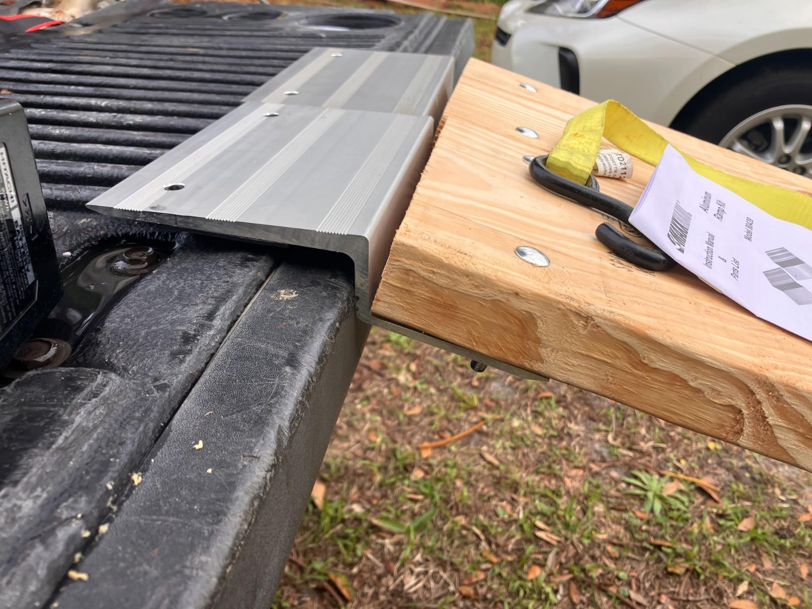MaxxHaul 80439 Aluminum Ramp Top Kit (2 Pack) - Turns 2x8 Boards into Utility Loading Ramps - 1,400 lb Capacity with Non-Skid Surface & Tailgate Protective Pads customer photo 2