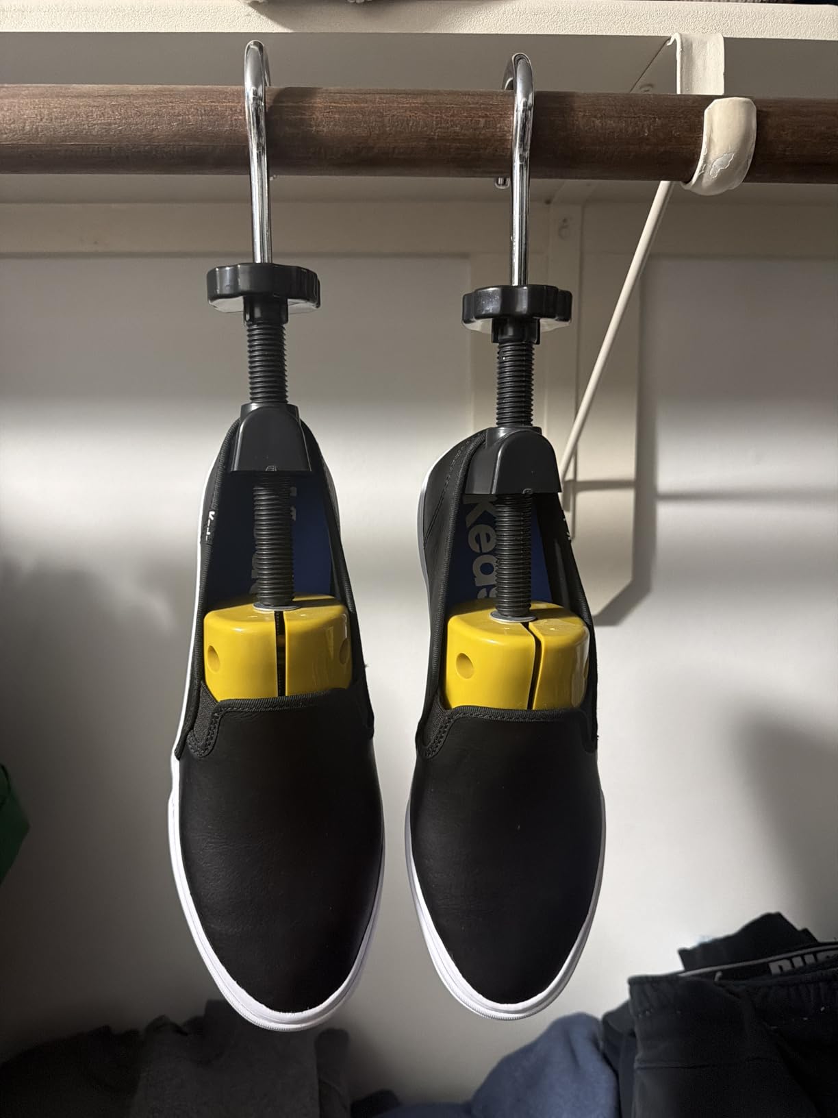 Eachway Pair of Professional 2-Way Premium Shoe Stretcher Tough Plastic Shoe Trees, Adjustable Length & Width Durable Shoe Shaper for Men and Women customer photo 1