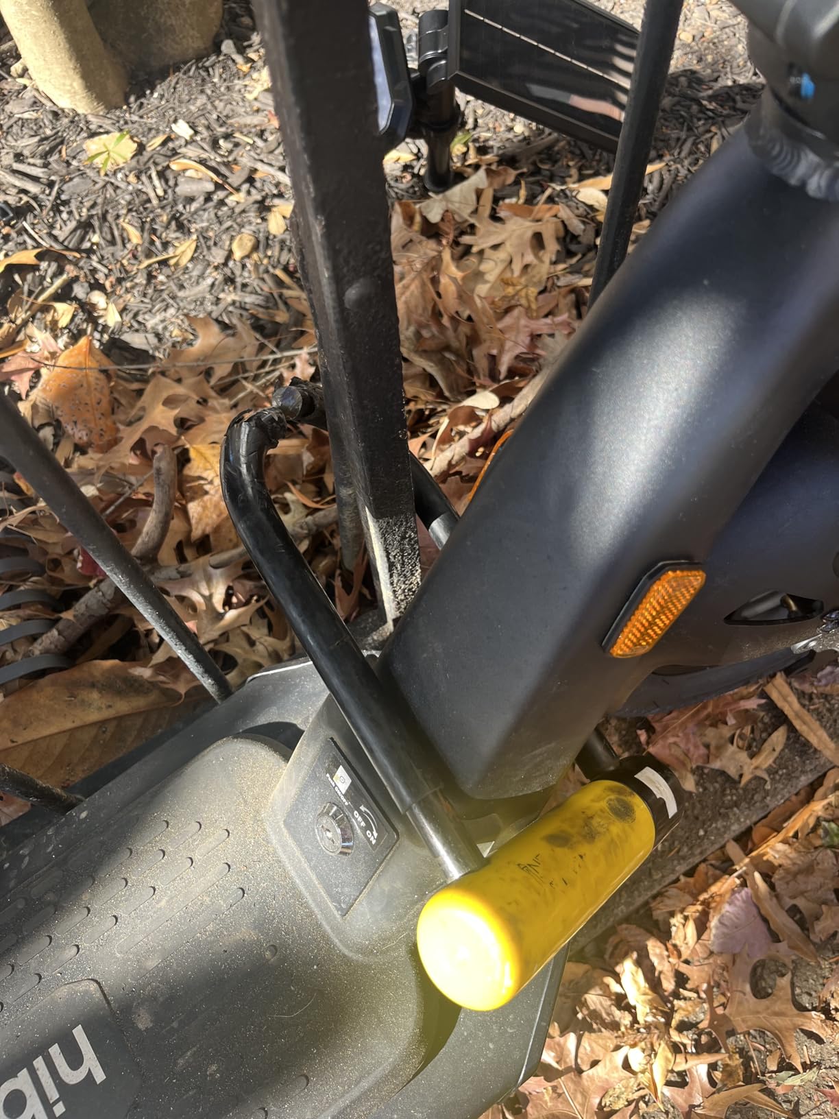 Kryptonite New York Standard Bike U-Lock, Heavy Duty Anti-Theft, 16mm Shackle with Mounting Bracket and Keys, Ultimate Security for Bicycles E-Bikes and Scooters. customer photo 2