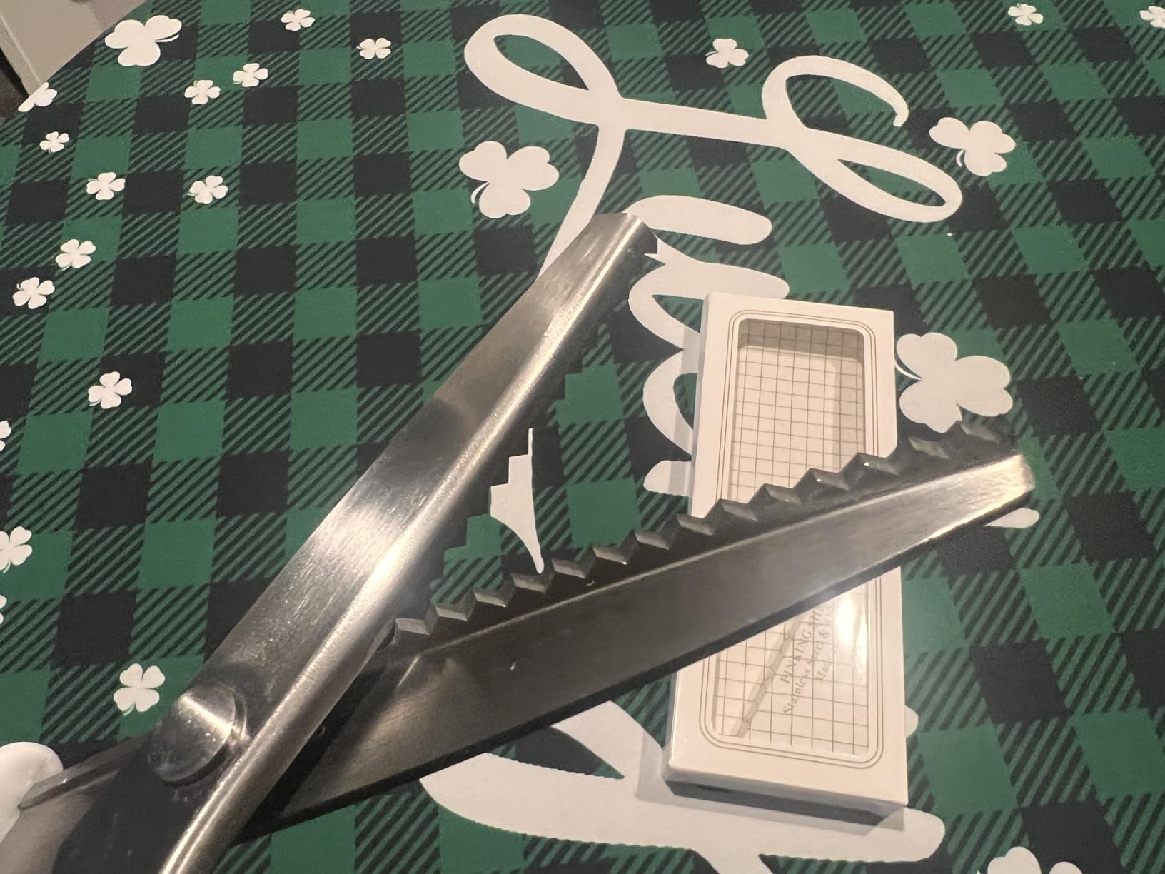 Green Pinking Shears Comfort Grips Crafts Zig Zag Cut Sewing Scissors, Professional Handheld Dressmaking customer photo 1