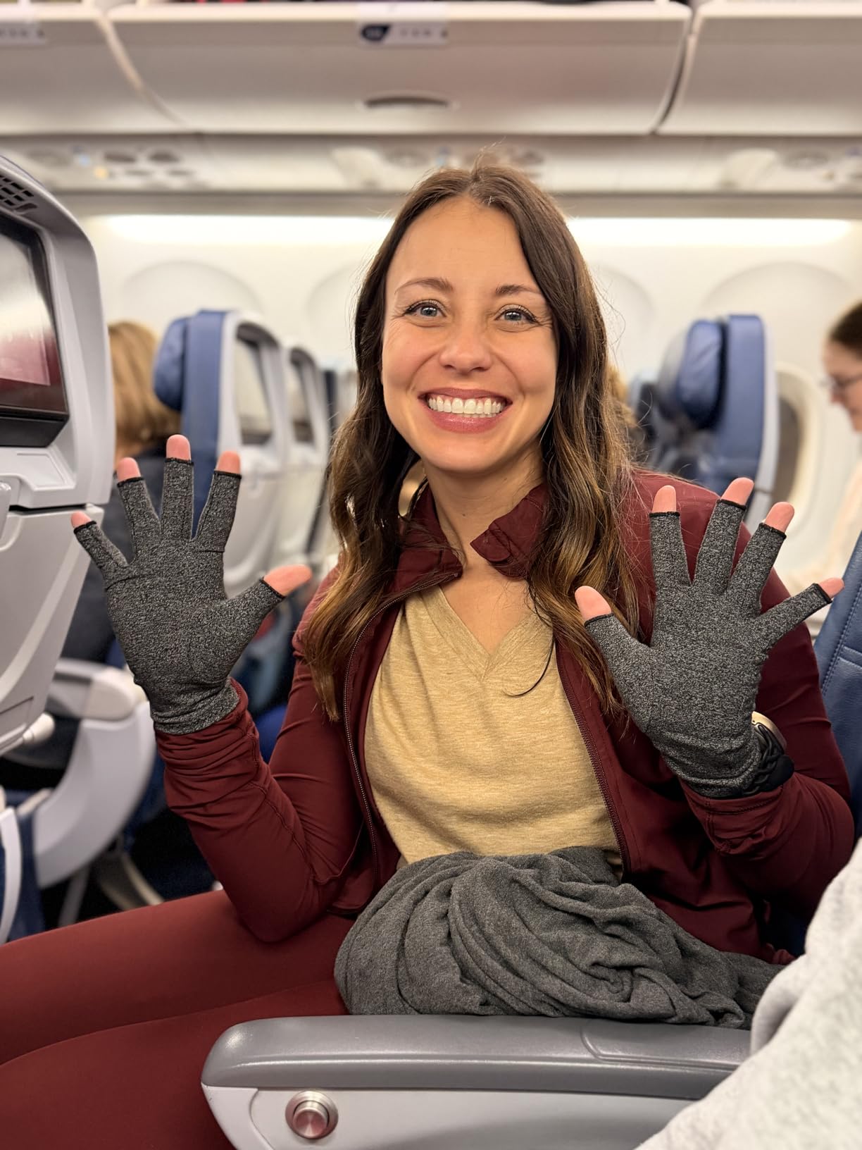 Doctor Developed Compression Gloves for Women and Men, Open-Finger Arthritis Gloves, Typing Gloves, Arthritis & Carpal Tunnel customer photo 1