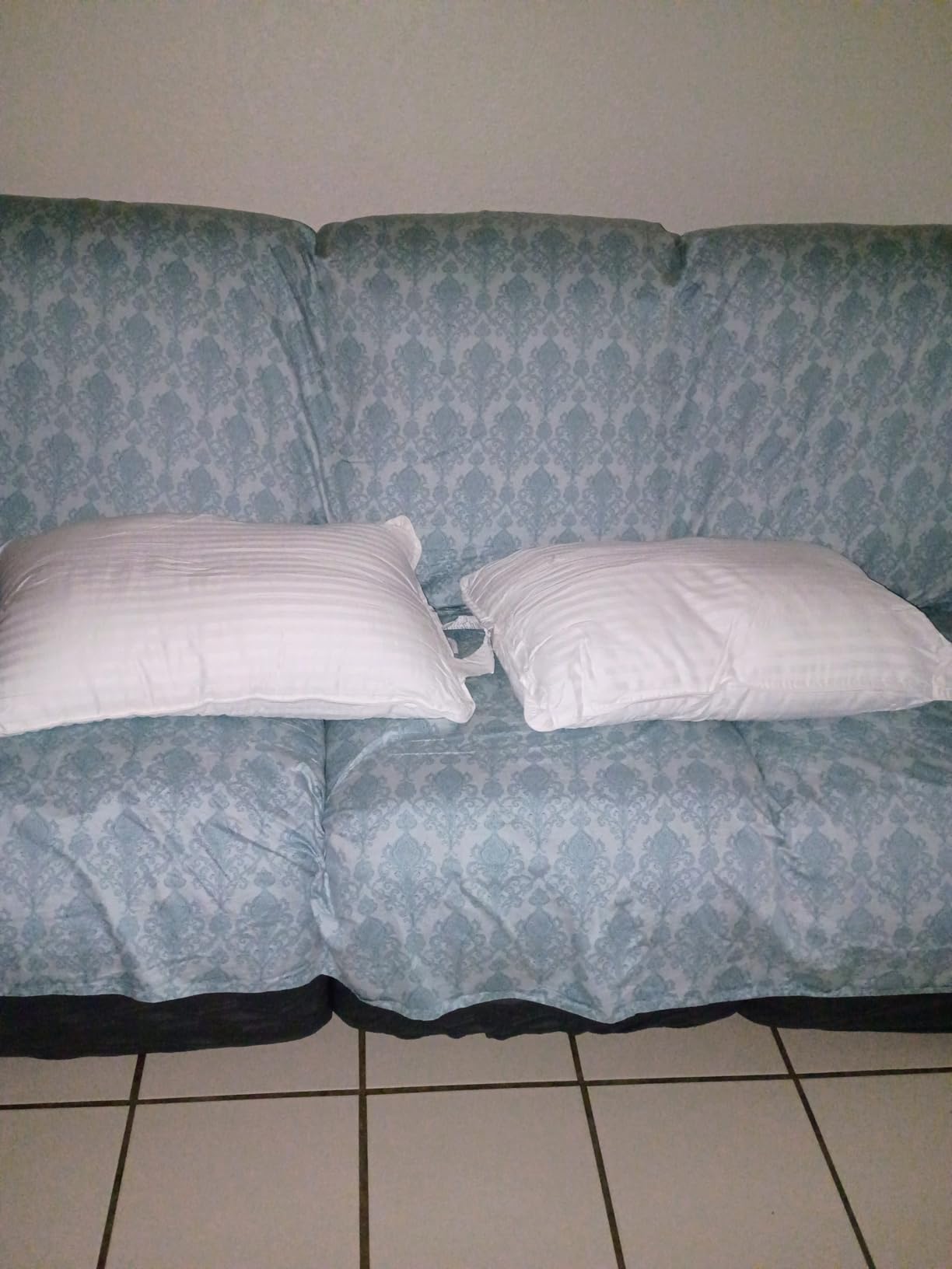 Utopia Bedding Bed Pillows for Sleeping Queen Size (White), Set of 2, Down Alternative customer photo 2