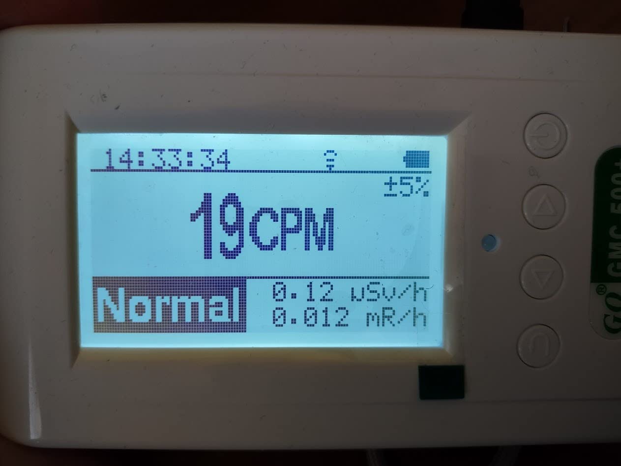 GQ GMC-500Plus Geiger Counter Nuclear Radiation Detector Monitor Dosimeter, White customer photo 1