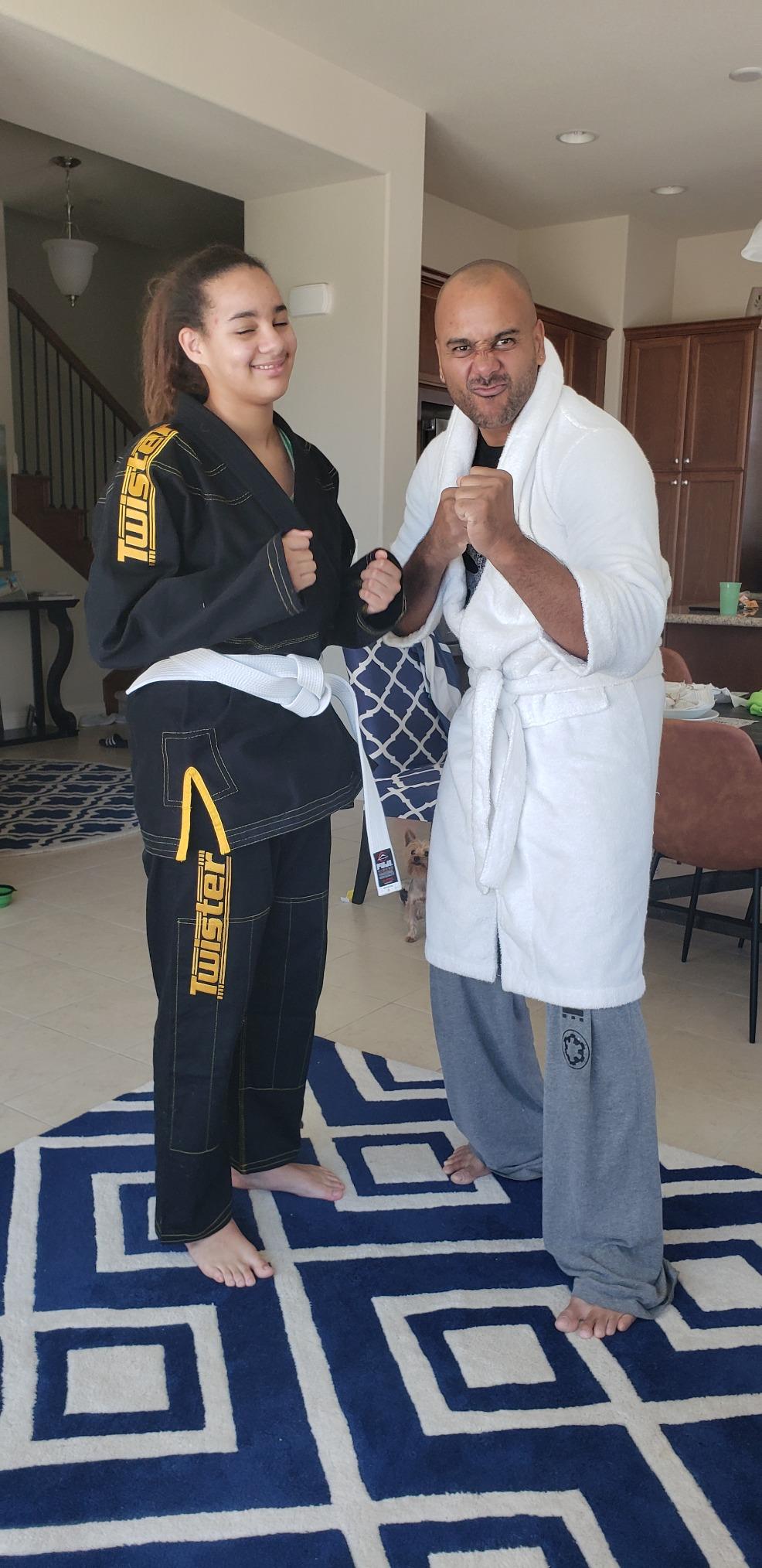 TWISTER FIGHT WEAR Black Mamba BJJ Gi - Preshrunk Cotton Pearl Weave Brazilian Jiu Jitsu Uniform, Unisex Adult, Free BJJ Belt customer photo 2