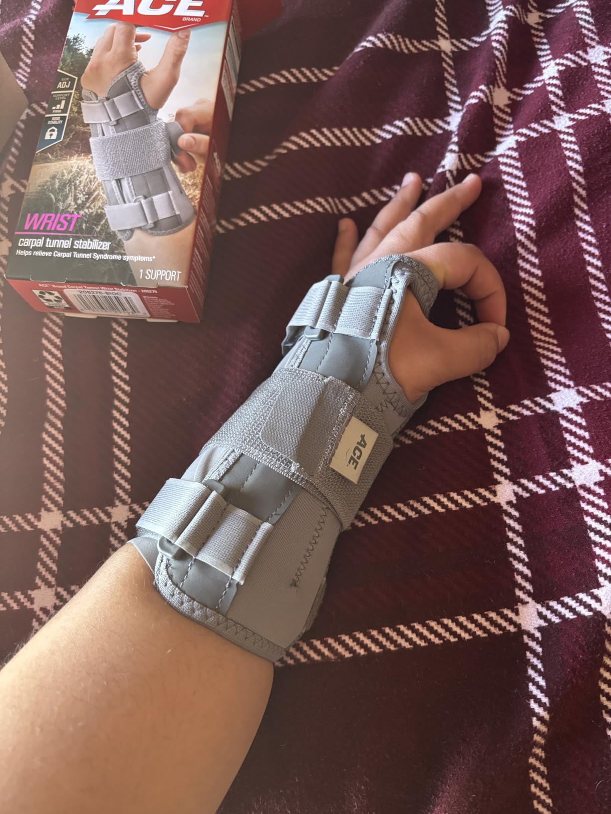 ACE Deluxe Wrist Stabilizer, Left Hand, Helps Relieve Symptoms of Carpal Tunnel Syndrome, Adjustable, Stabilizing, Firm Support customer photo 2