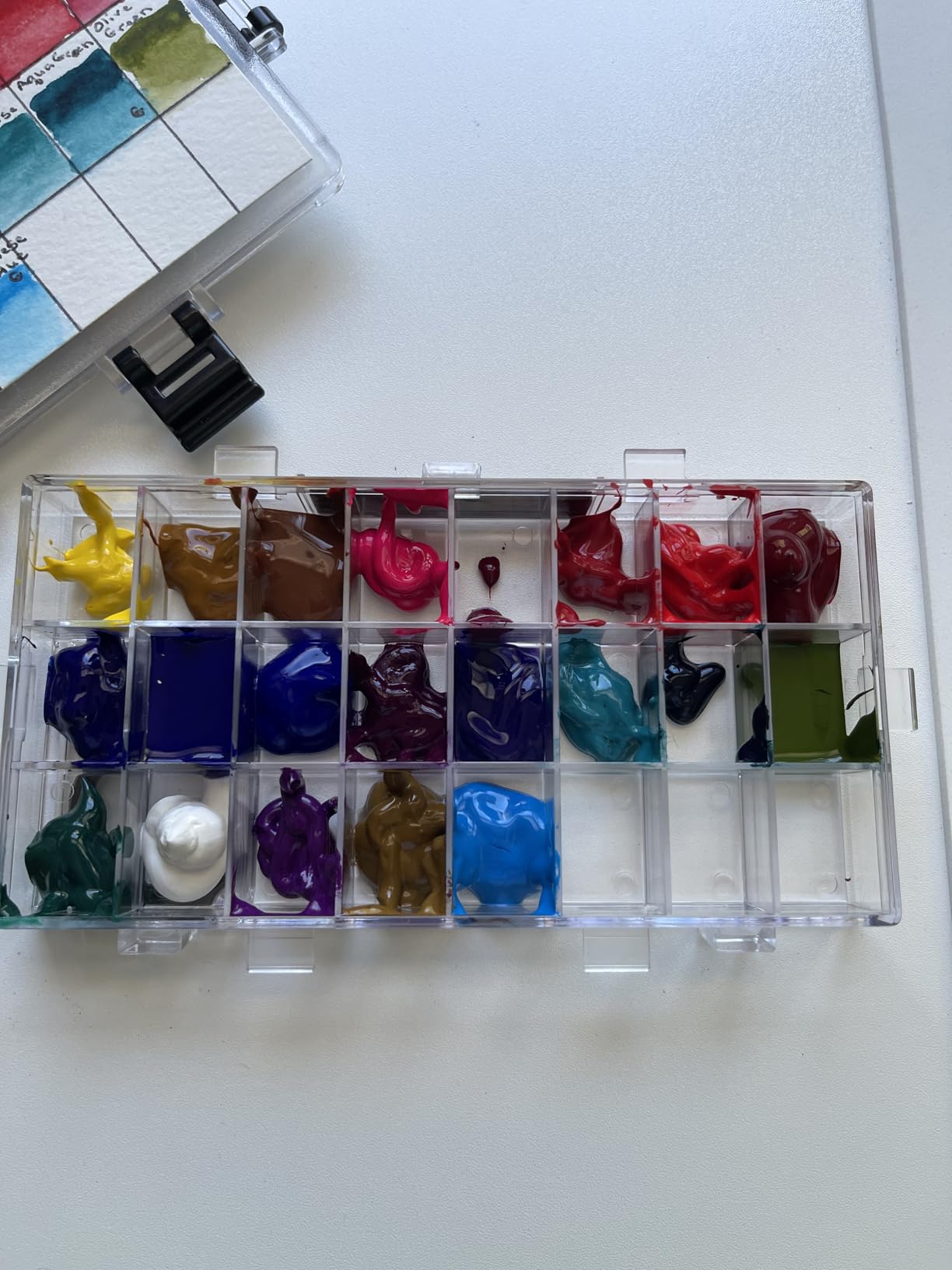 Transon Paint Storage Palette Box 24 Wells Airtight Stay Wet for Watercolor, Gouache, Acrylic and Oil Paint customer photo 2