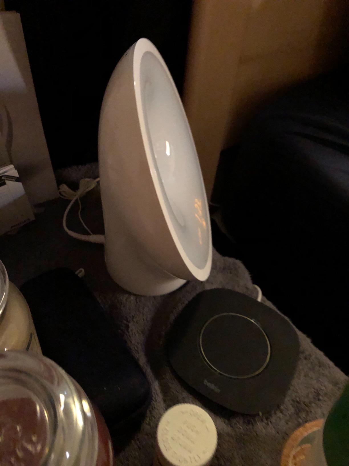 Philips SmartSleep Sleep and Wake-Up Light, Simulated Sunrise and Sunset, Multiple Lights and Sounds, RelaxBreathe to Sleep, HF3650/60 customer photo 2