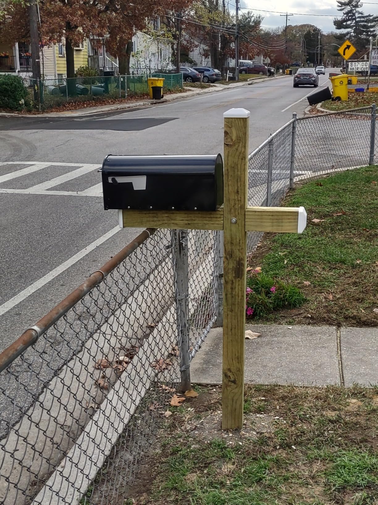 Architectural Mailboxes Franklin Post Mount Mailbox, Black with Silver Accents, FM110BEC customer photo 2