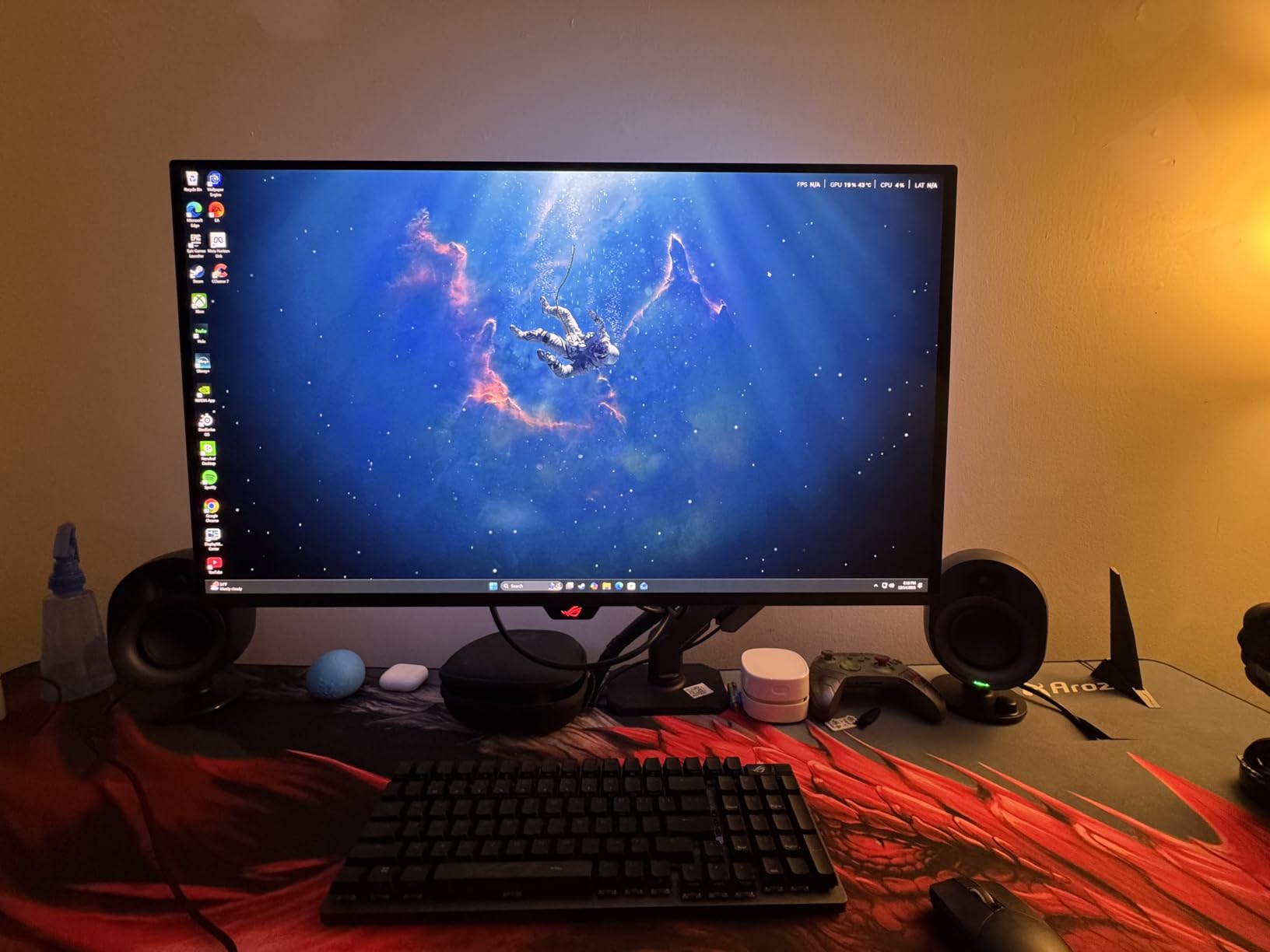 Arozzi Arena Gaming Desk Mat, Full Surface Custom DeskPad, Interchangeable, Water Resistant & Washable Computer Desk Mouse Pad with Stitched Edges (Black) customer photo 2