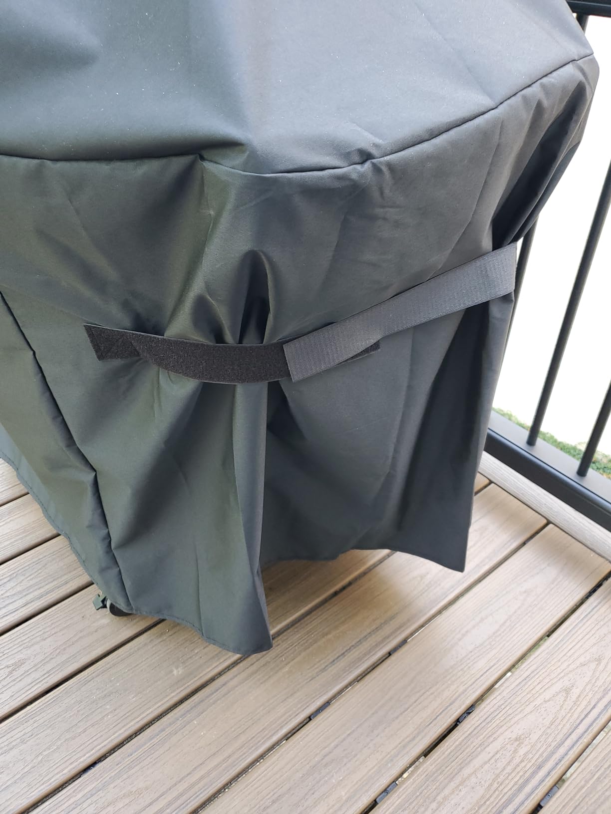 Weber Premium Outdoor Grill Cover, Water-Resistant, Compatible with Large Spirit Series Gas Grills, Black customer photo 2