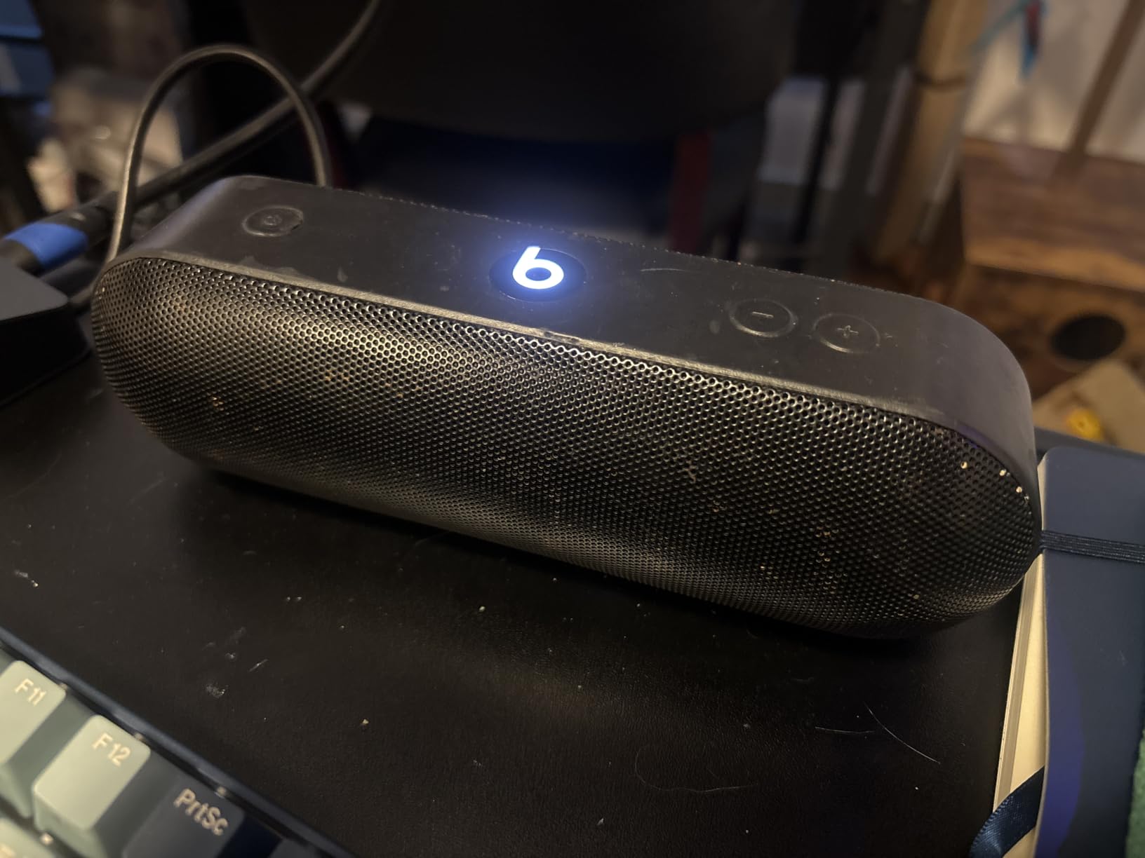 beats Pill Plus Portable Wireless Speaker - A1680 - Renewed customer photo 1