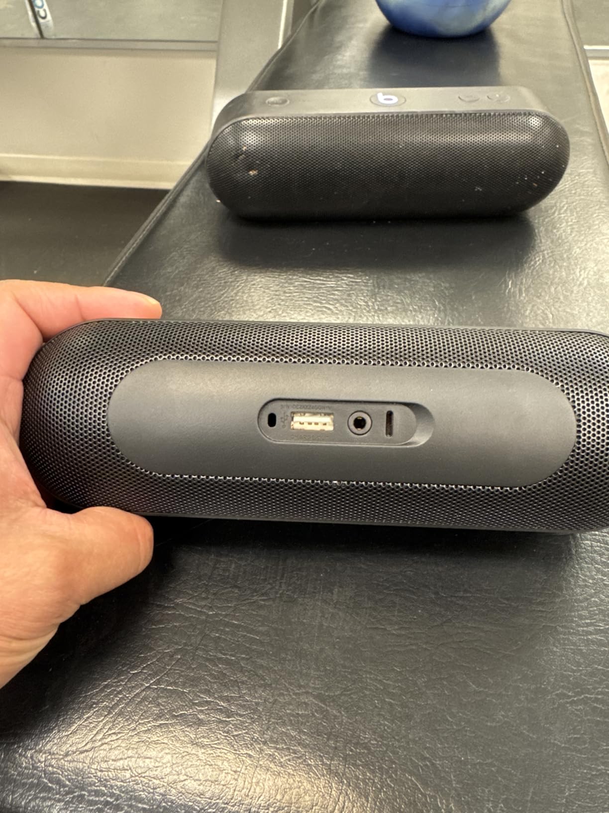 beats Pill Plus Portable Wireless Speaker - A1680 - Renewed customer photo 2