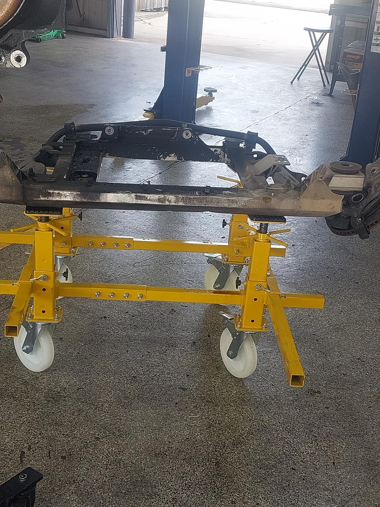 JEGS Auto Body Restoration Cart | 2000 LBS Capacity | Heavy-Duty Square Tube Steel Construction | Yellow Finish customer photo 2