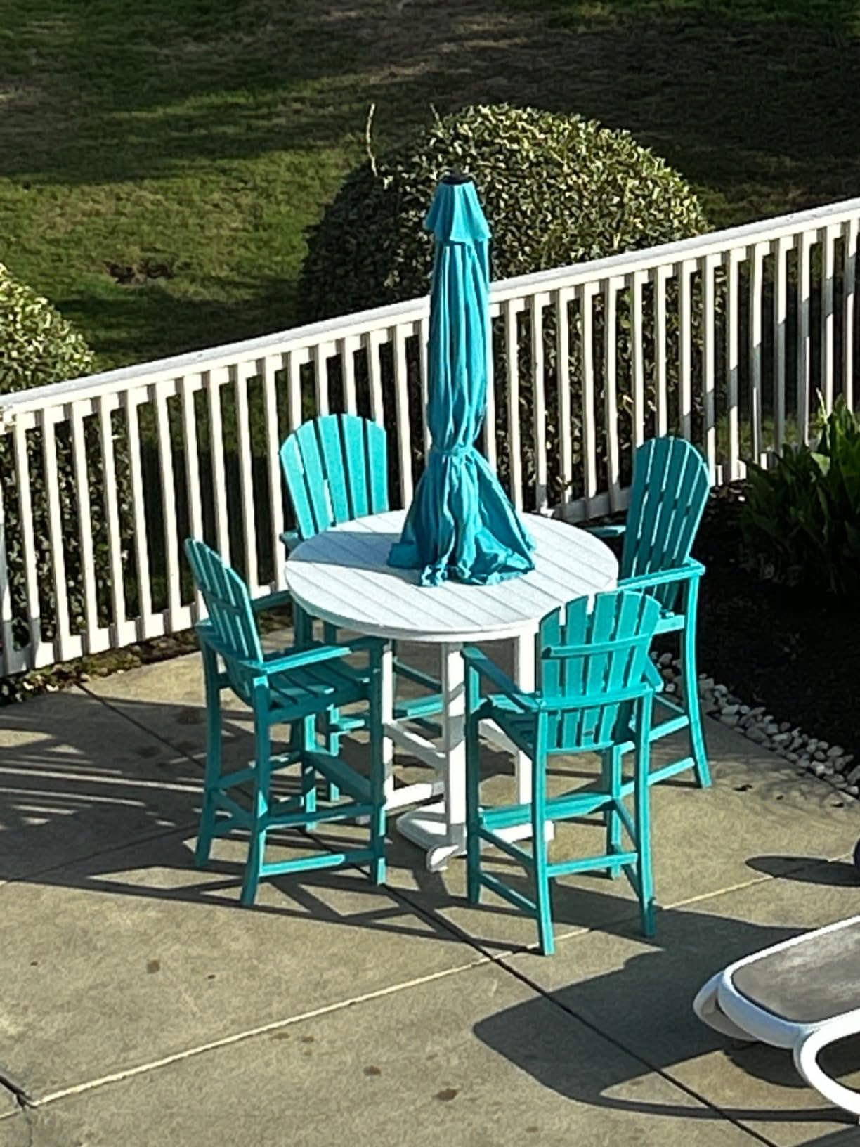 POLYWOOD Palm Coast 5-Piece Bar Set Black - Retro Style High Top Bistro Patio Furniture - HDPE Outdoor Bar Table and Chairs Set for Deck Garden Backyard customer photo 1