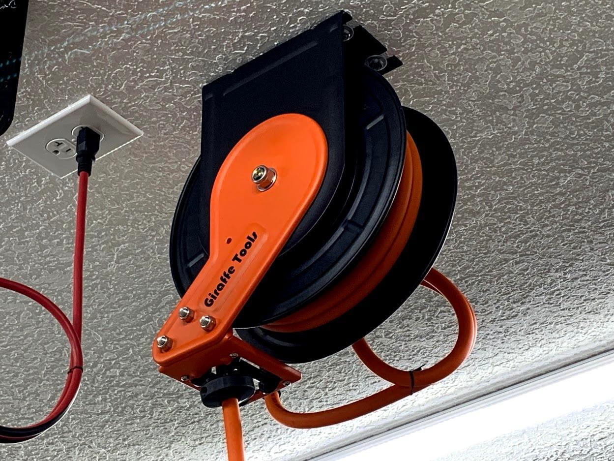 Giraffe Tools TA15B Retractable Air Hose Reel Wall Mount 3/8