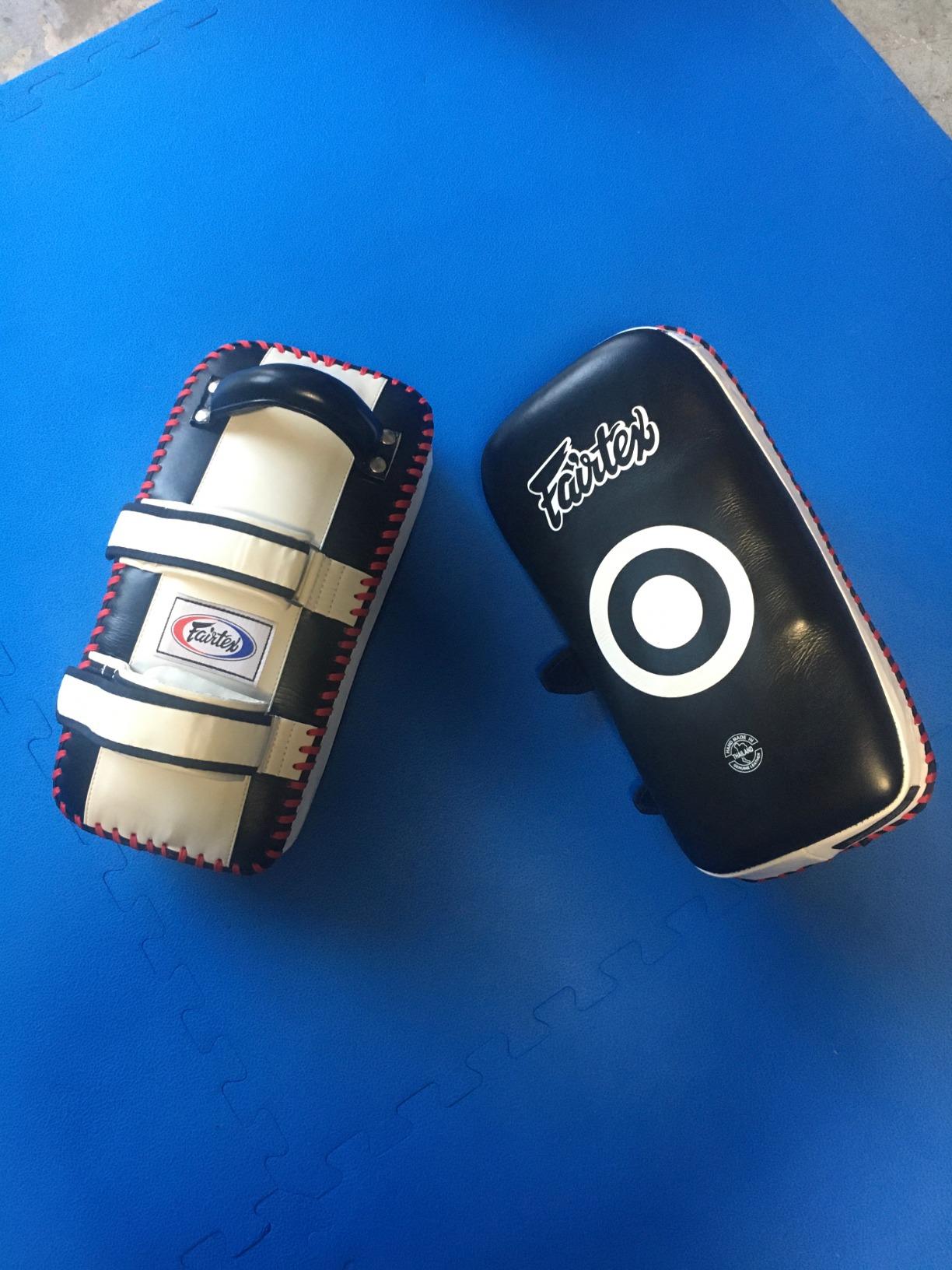 Fairtex Curved MMA Muay Thai Pads for Punching, Blocking, Kicking,Punch, Hitting |Light Weight & Shock Absorbent Boxing Mitts | Extra Padding for Sparring for Kickboxing & self Defense customer photo 2