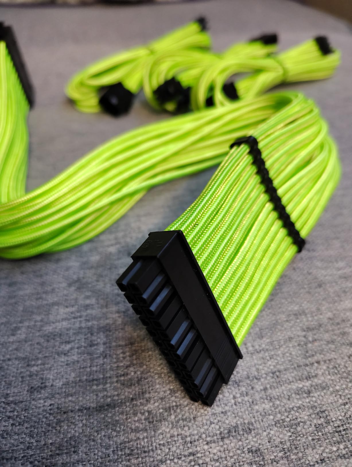 upHere PSU Cable Extension kit Sleeved Cable Custom Power Supply Sleeved Extension 18 AWG 24-PIN 4+4 PIN 6+2 PIN with Combs- Green (19.7 inch / 50 CM),SC503 customer photo 1