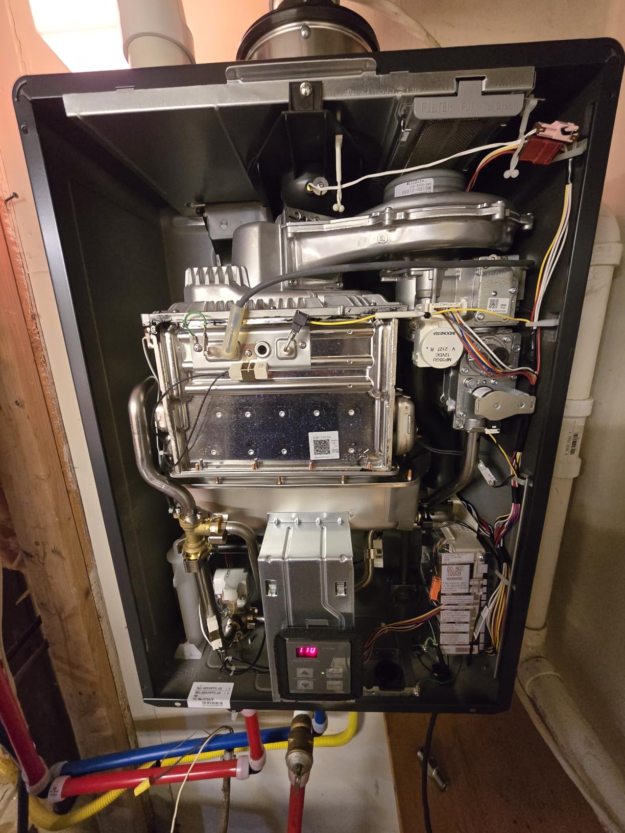 CU160iN Commercial Natural Gas Condensing Tankless Water Heater, Indoor Installation, 9 GPM customer photo 1