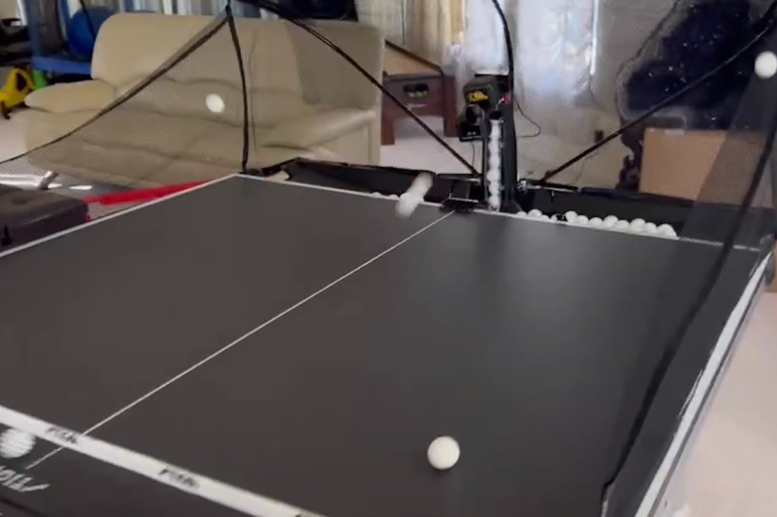 ZXMOTO Table Tennis Robot/Ping Pong Ball Machine,Automatic Table Tennis Machine for Training/Tabletop Table Tennis Games with Customize Spin customer photo 1