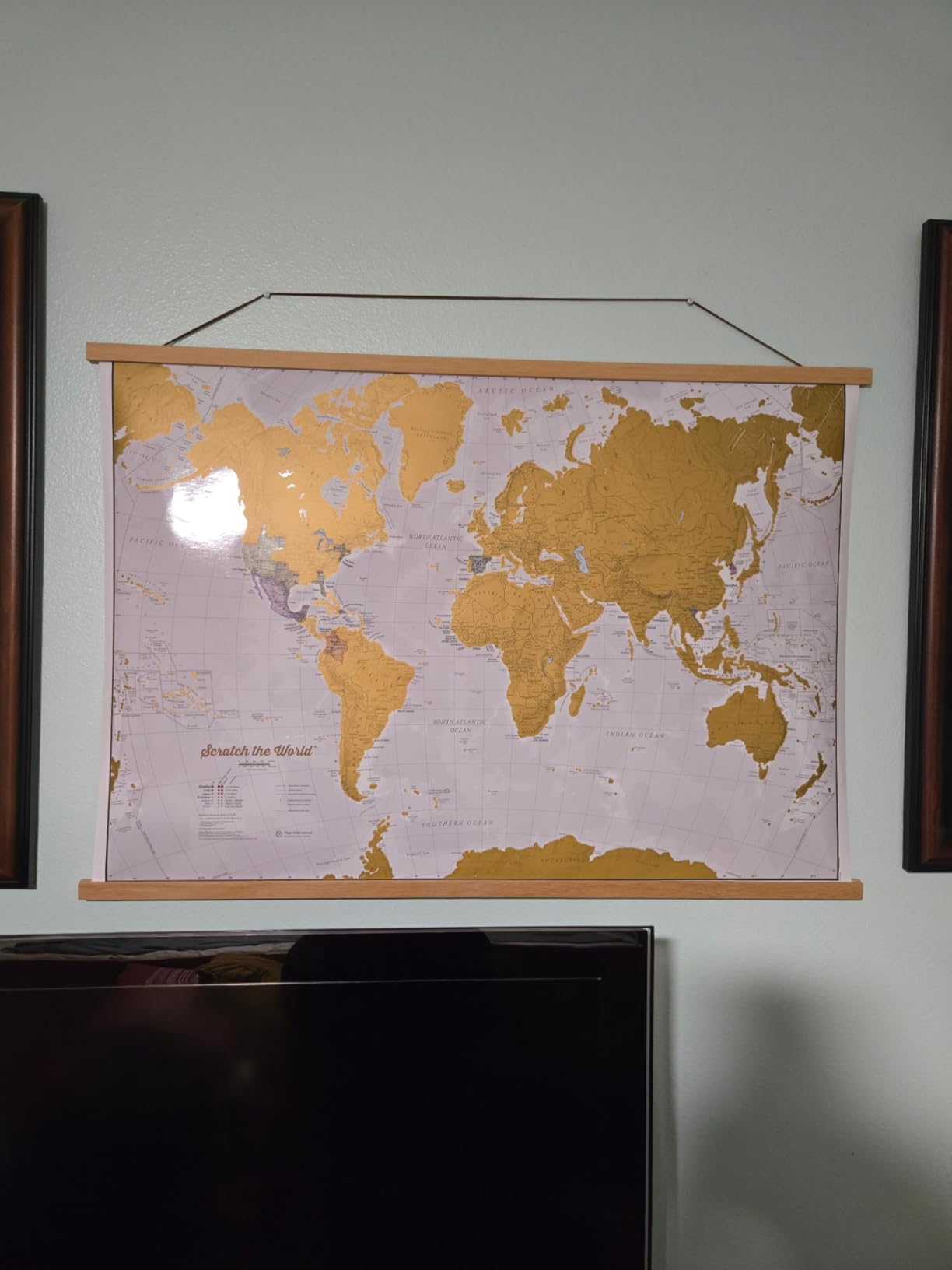 Maps International Scratch Off Map of the United States - USA Wall Map - Scratch Off - Detailed cartography - US States - National Parks customer photo 1