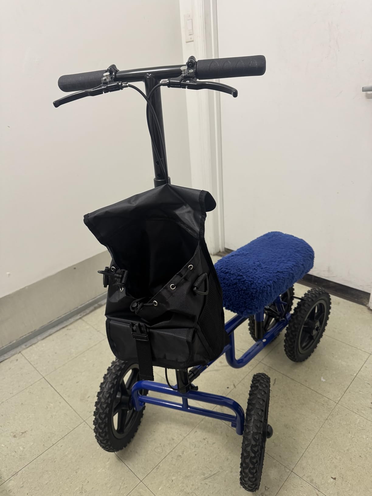 Vive Mobility All Terrain Knee Scooter Walker for Foot Injuries - Adult customer photo 2