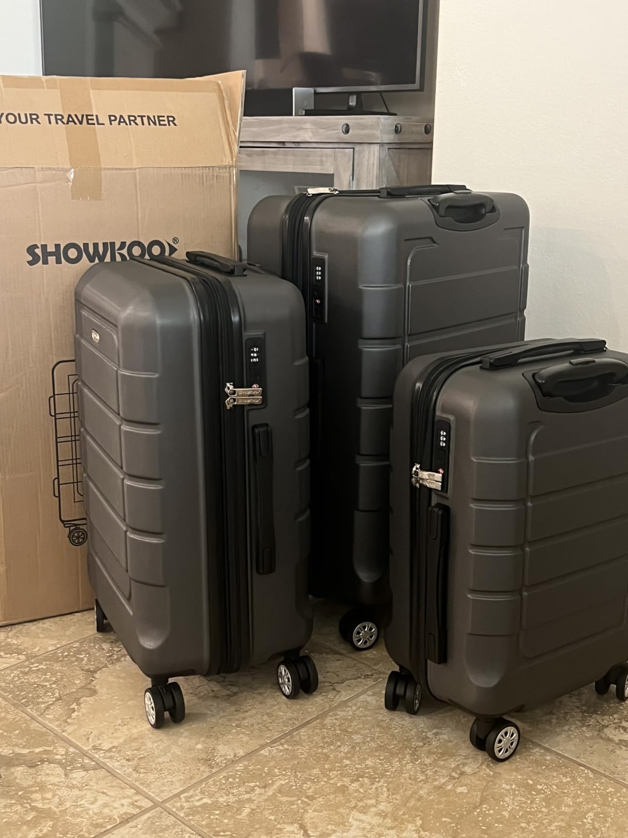 SHOWKOO Luggage Sets 3 Piece Expandable 100% PC Durable Hardshell Suitcase with Wheels TSA Lock Blue customer photo 1