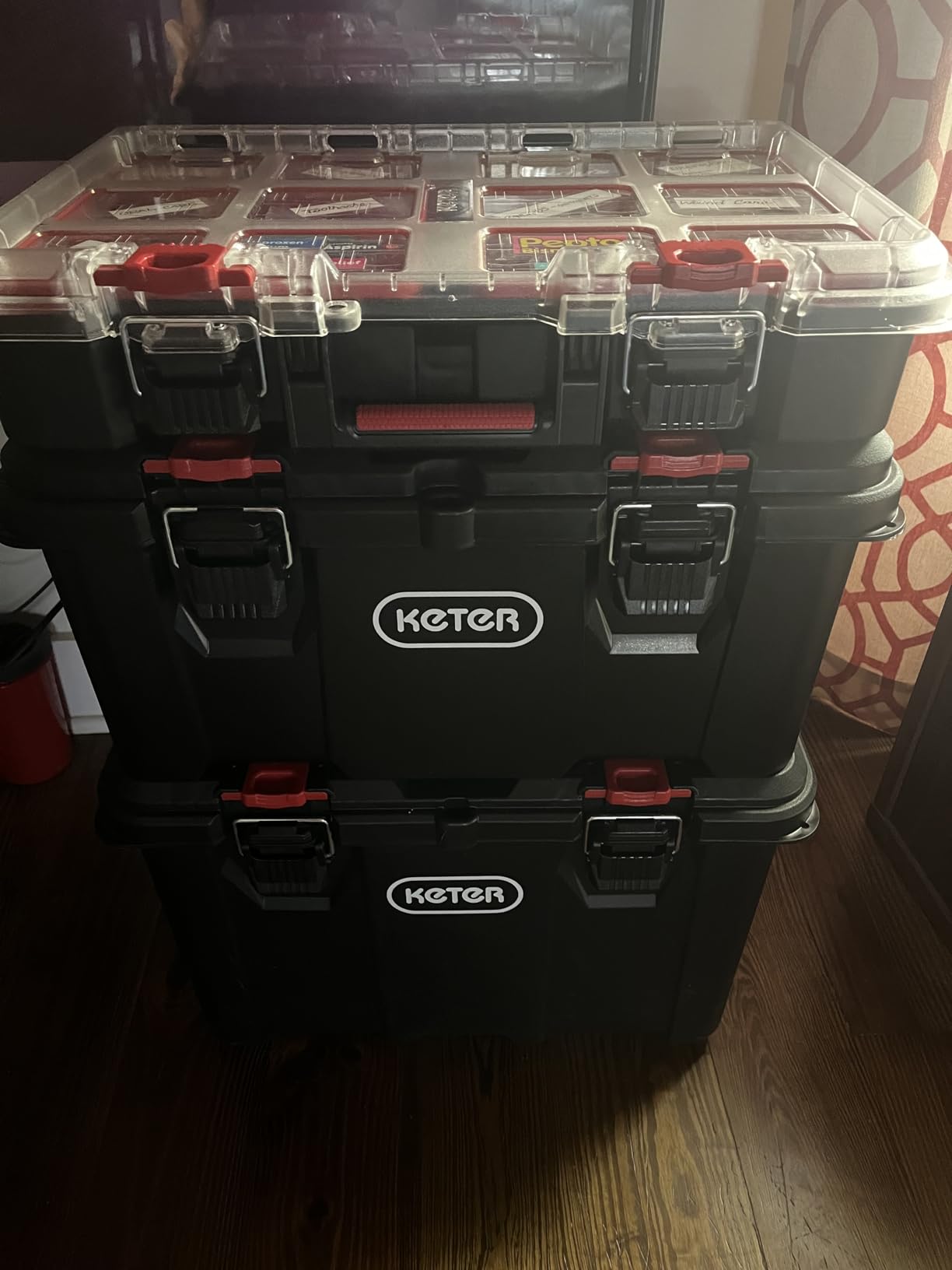 Keter Masterloader Resin Rolling Tool Box with Locking System and Removable Bins - Perfect Organization and Storage Chest for Power Drill, Tape Measure, and Screwdriver Set, Black customer photo 1