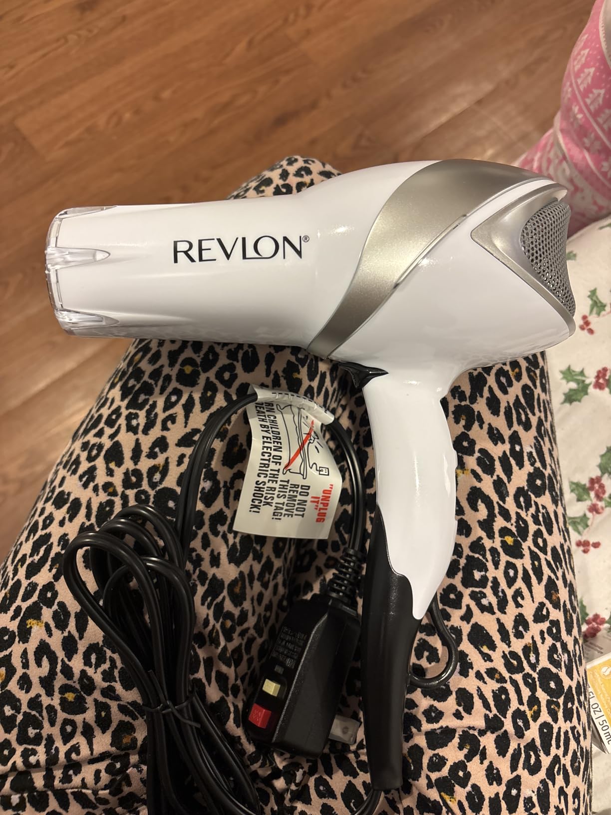 Revlon Infrared Ionic Hair Dryer with Diffuser & Concentrator, 2 Speed Settings, Blow Dryer with Tourmaline Technology for Frizz Control, 1875 Watt Power for Fast Drying customer photo 2