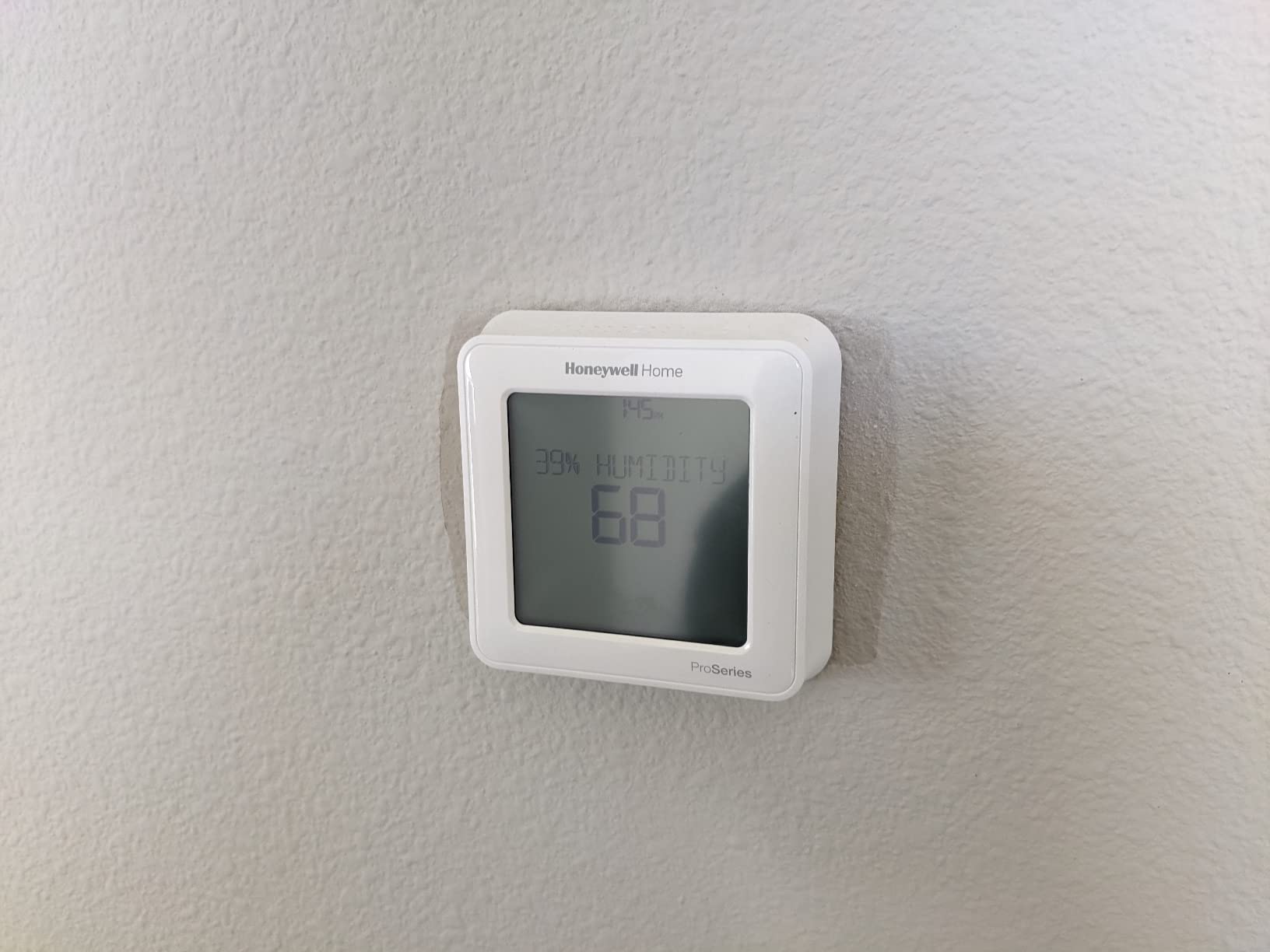 Honeywell TH6320ZW2003 T6 Pro Series Z-Wave Stat Thermostat & Smart Home customer photo 1